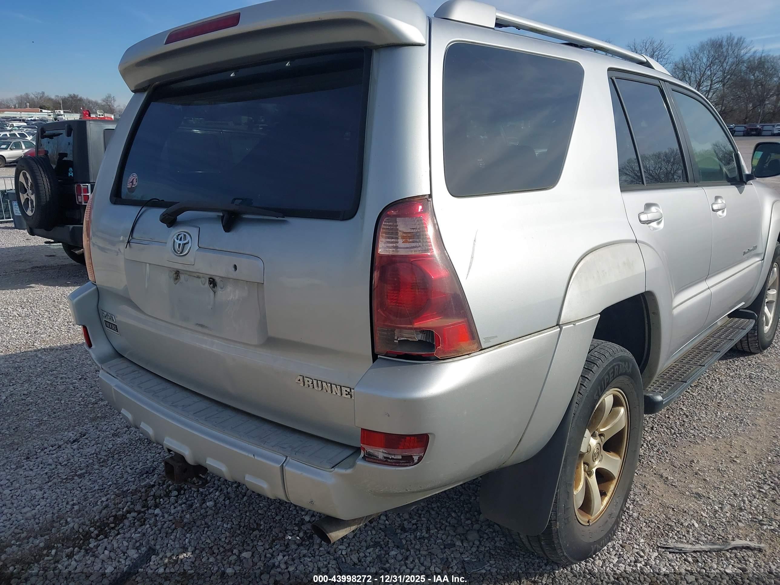TOYOTA 4RUNNER image 6