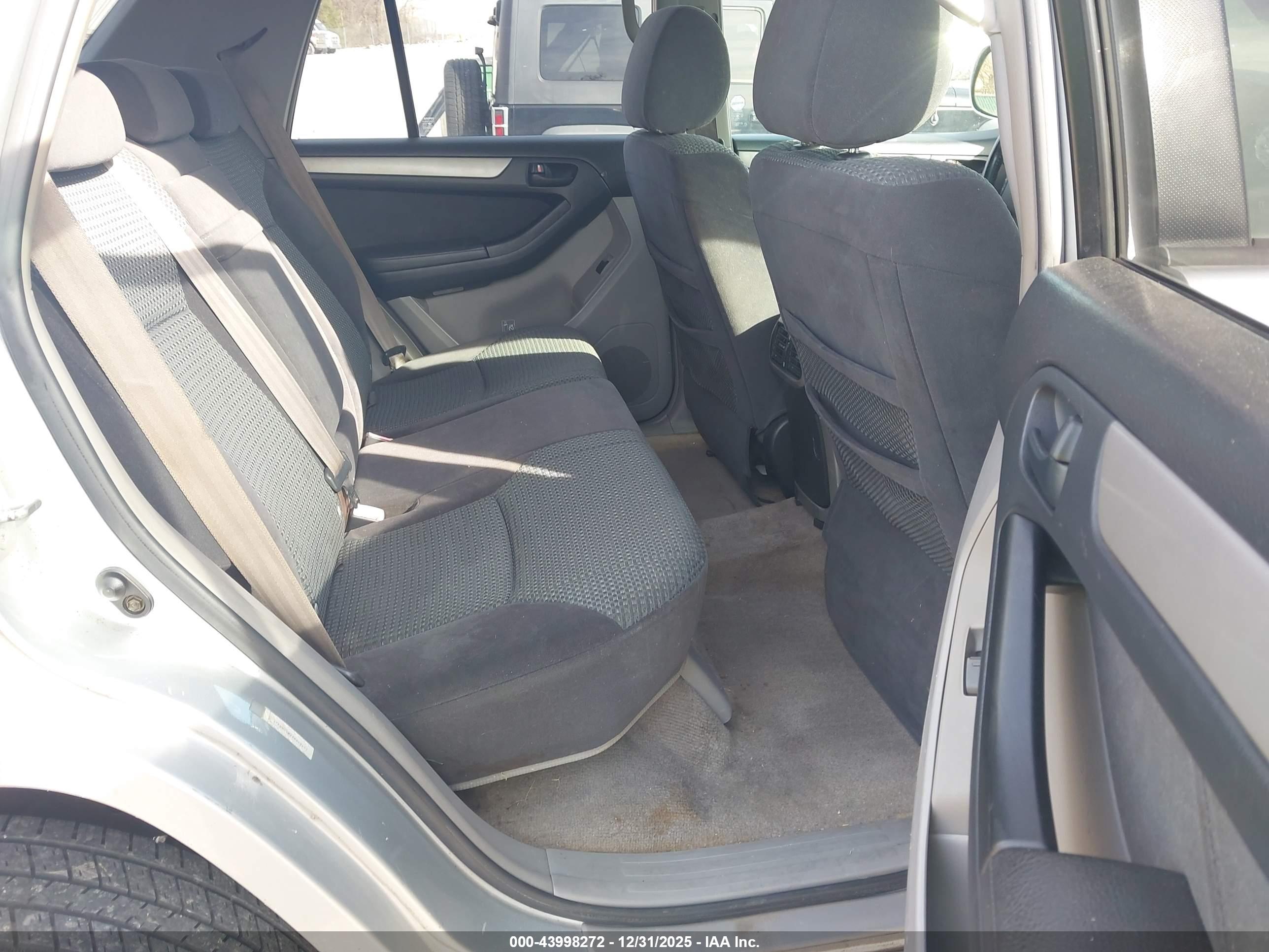 TOYOTA 4RUNNER image 8