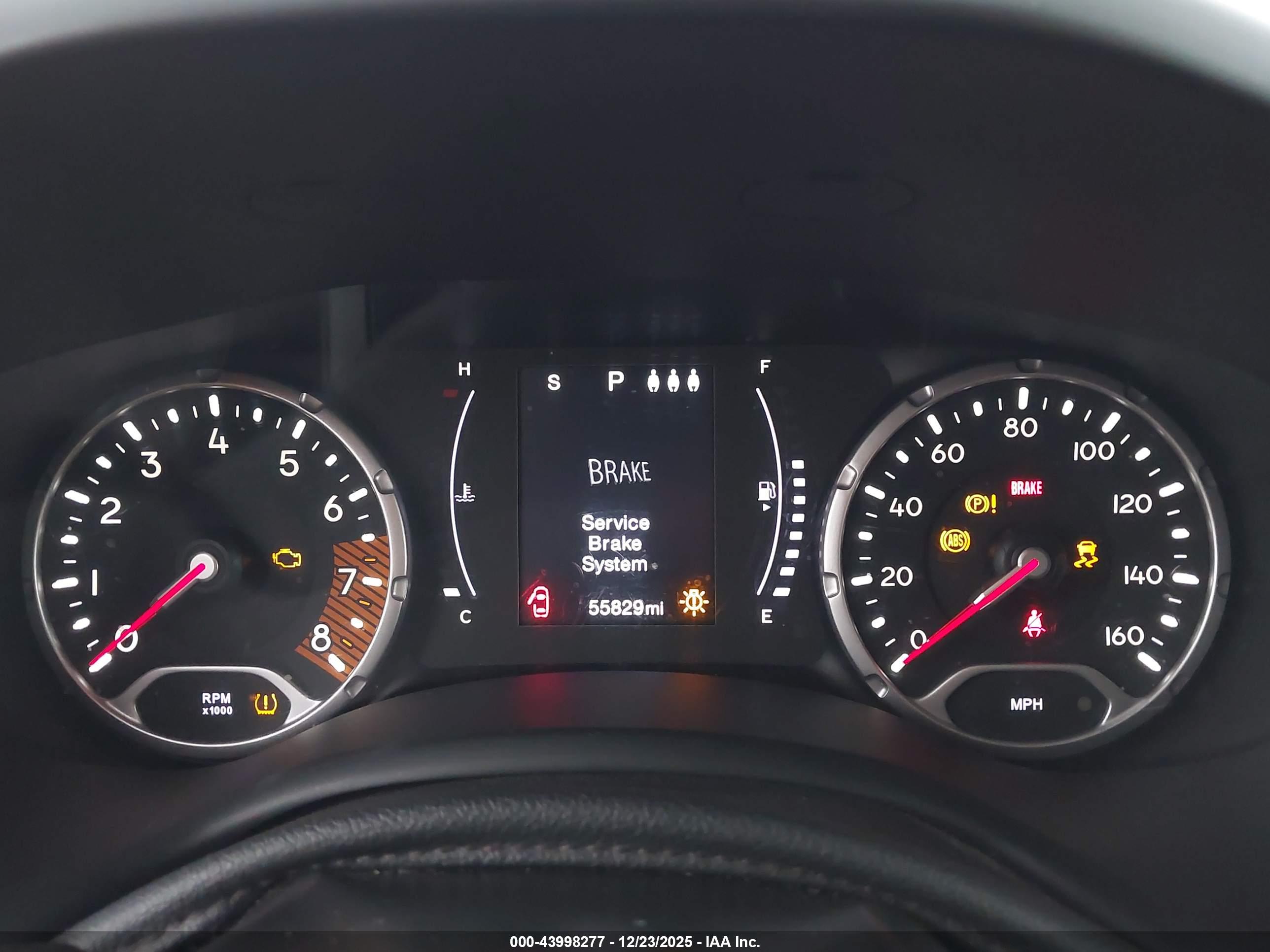 JEEP RENEGADE image 7