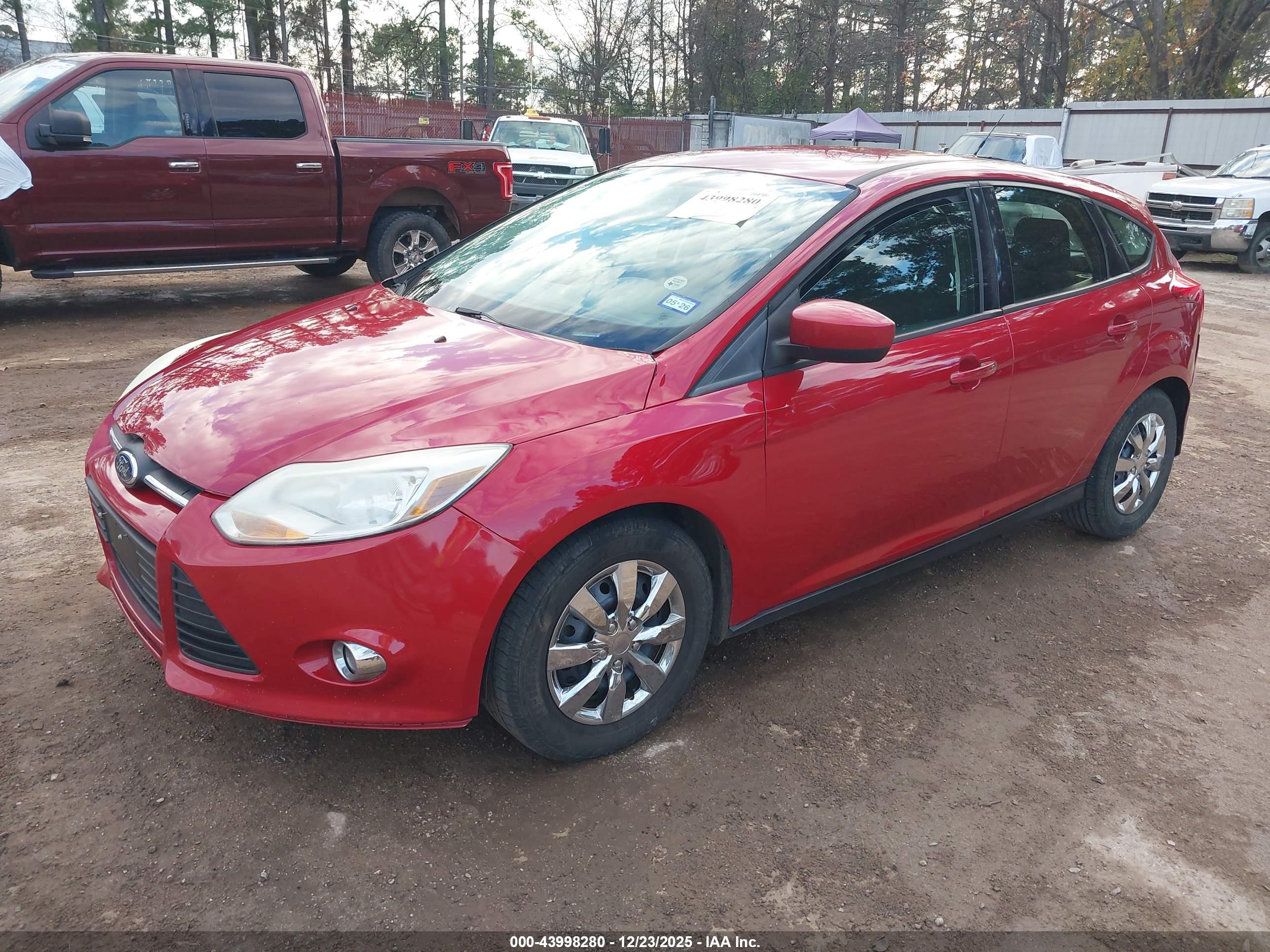 FORD FOCUS image 2