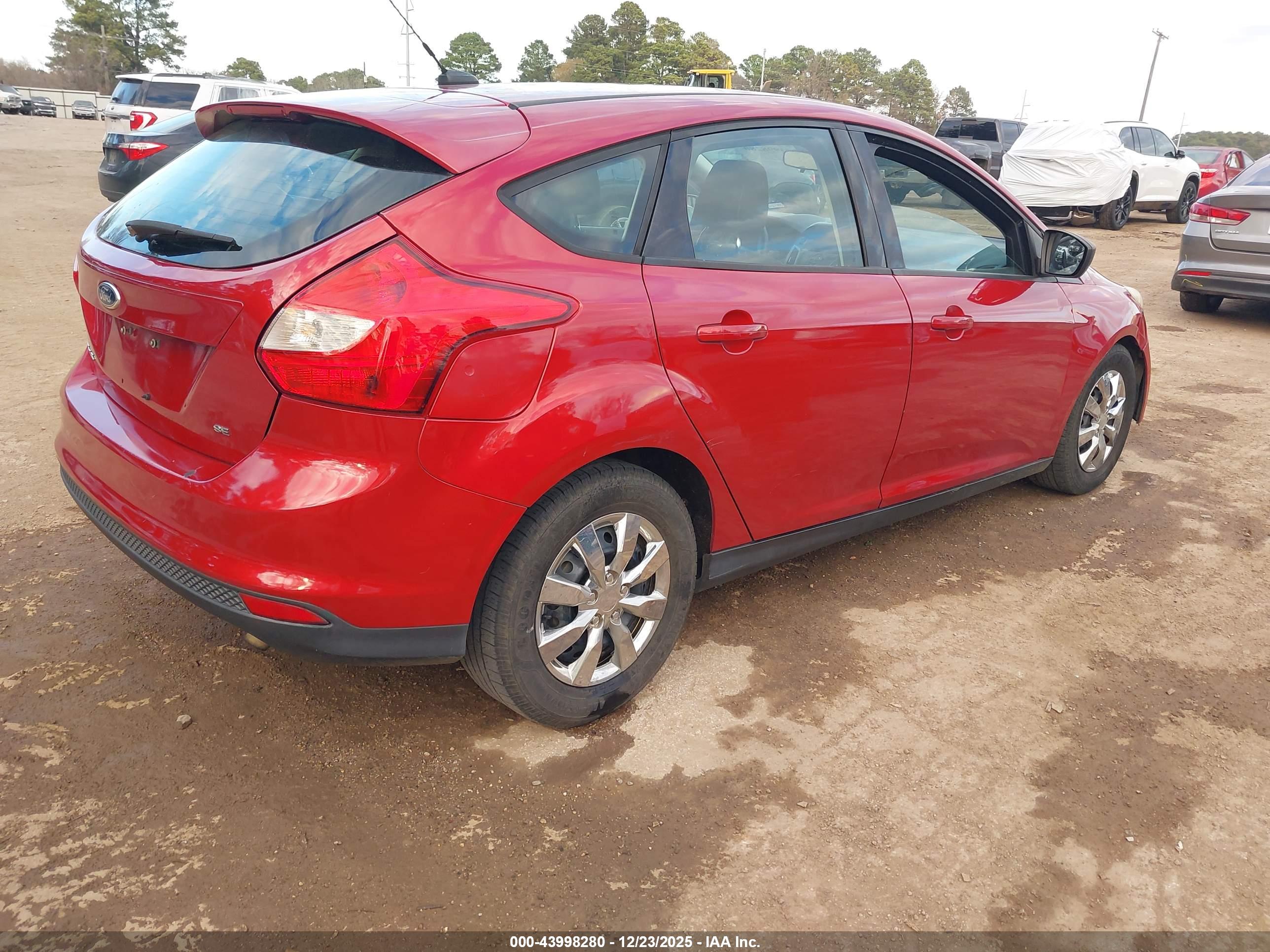 FORD FOCUS image 4