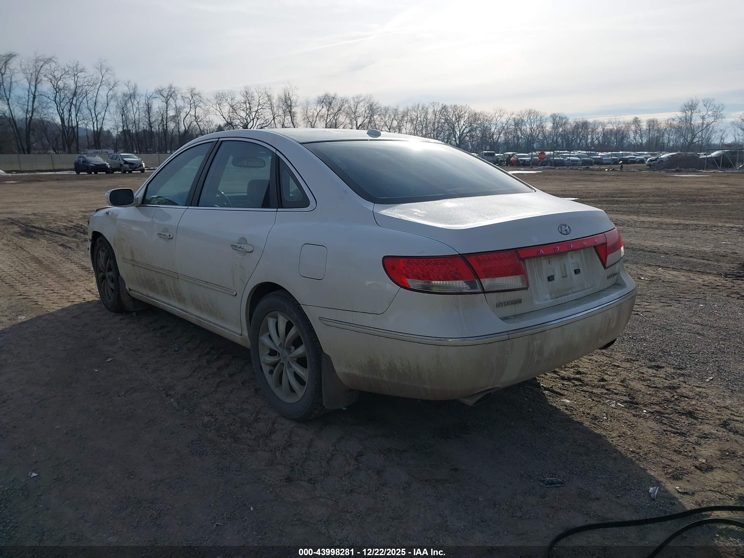 HYUNDAI AZERA image 3