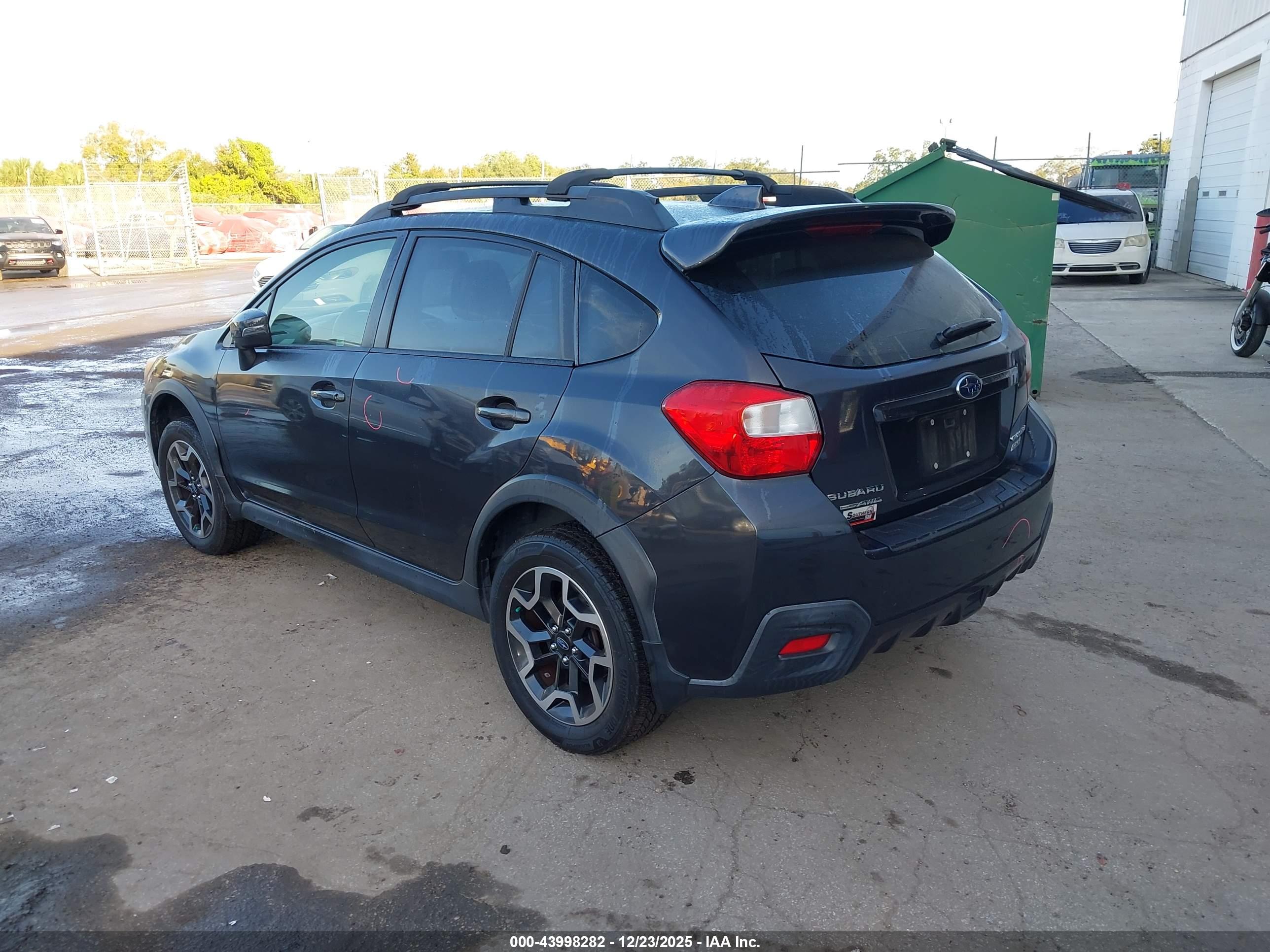 SUBARU CROSSTREK image 3