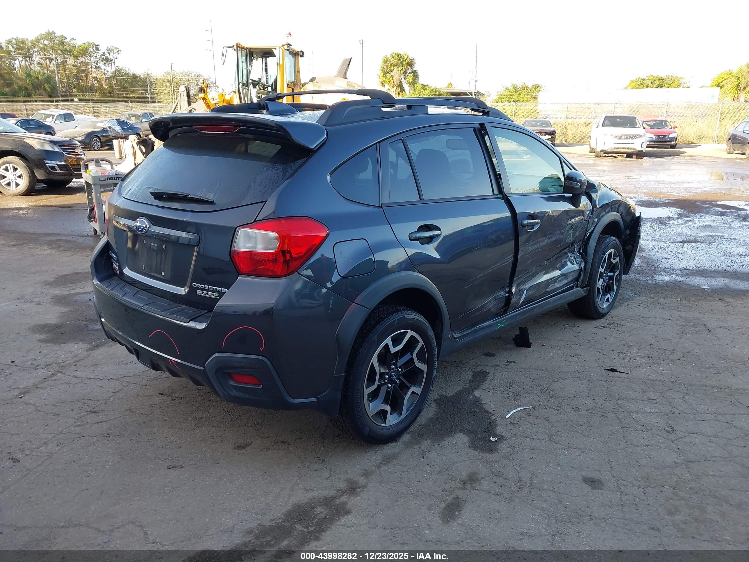 SUBARU CROSSTREK image 4