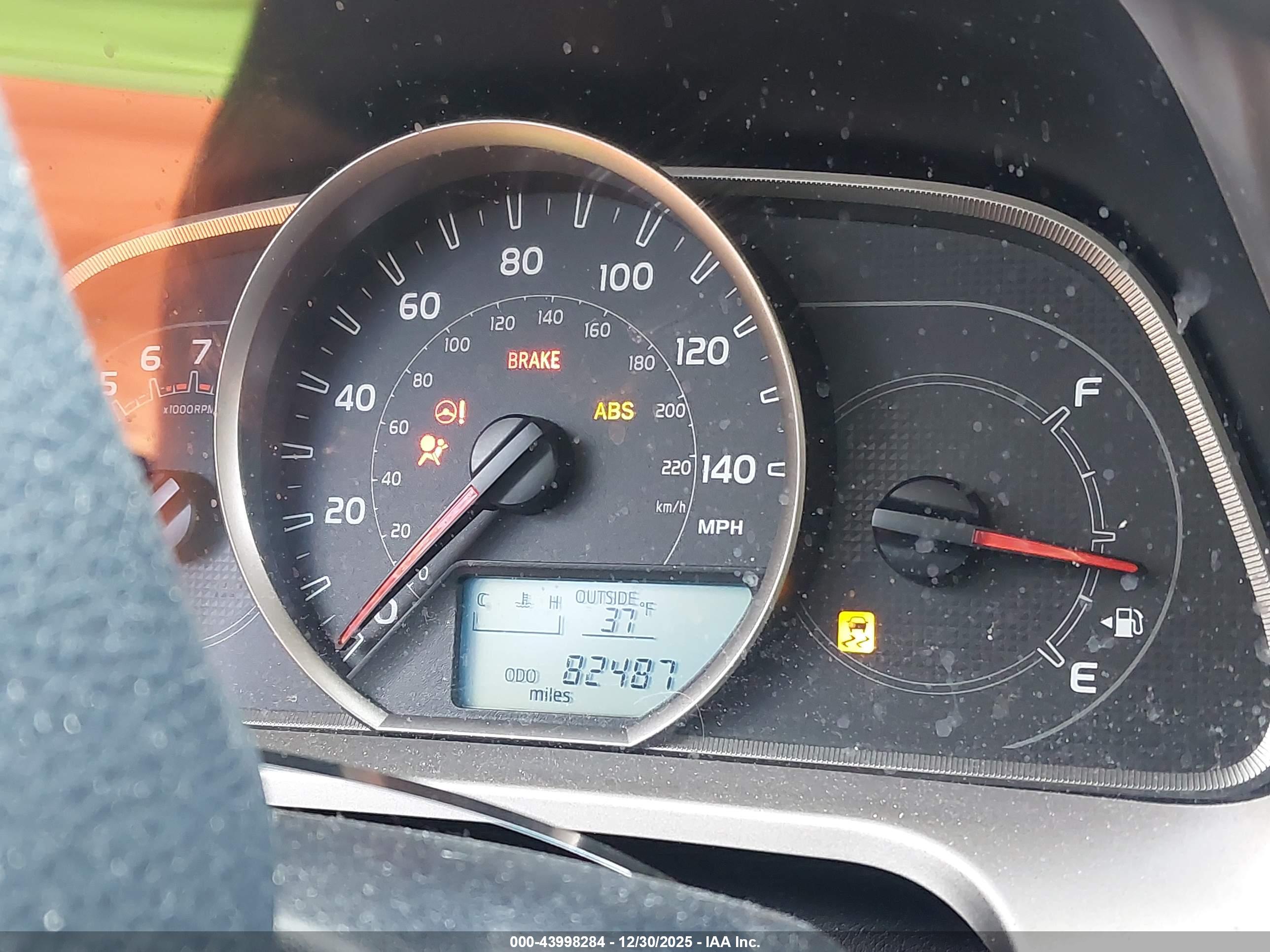 TOYOTA RAV4 image 7
