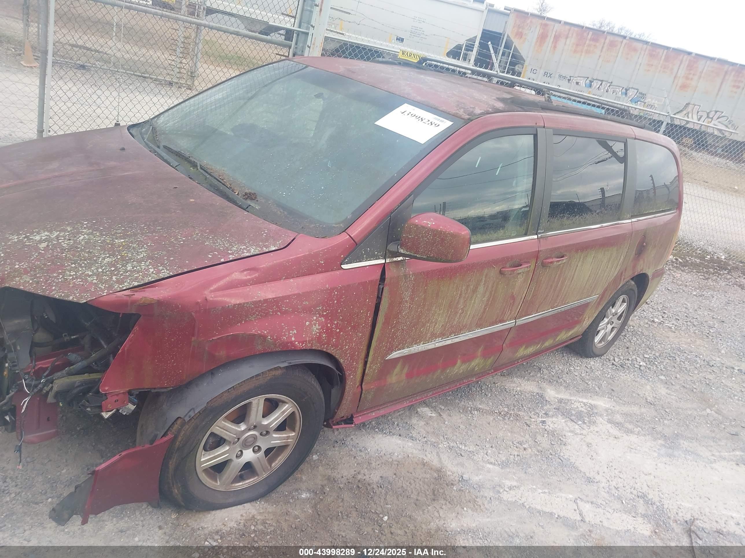 CHRYSLER TOWN image 2