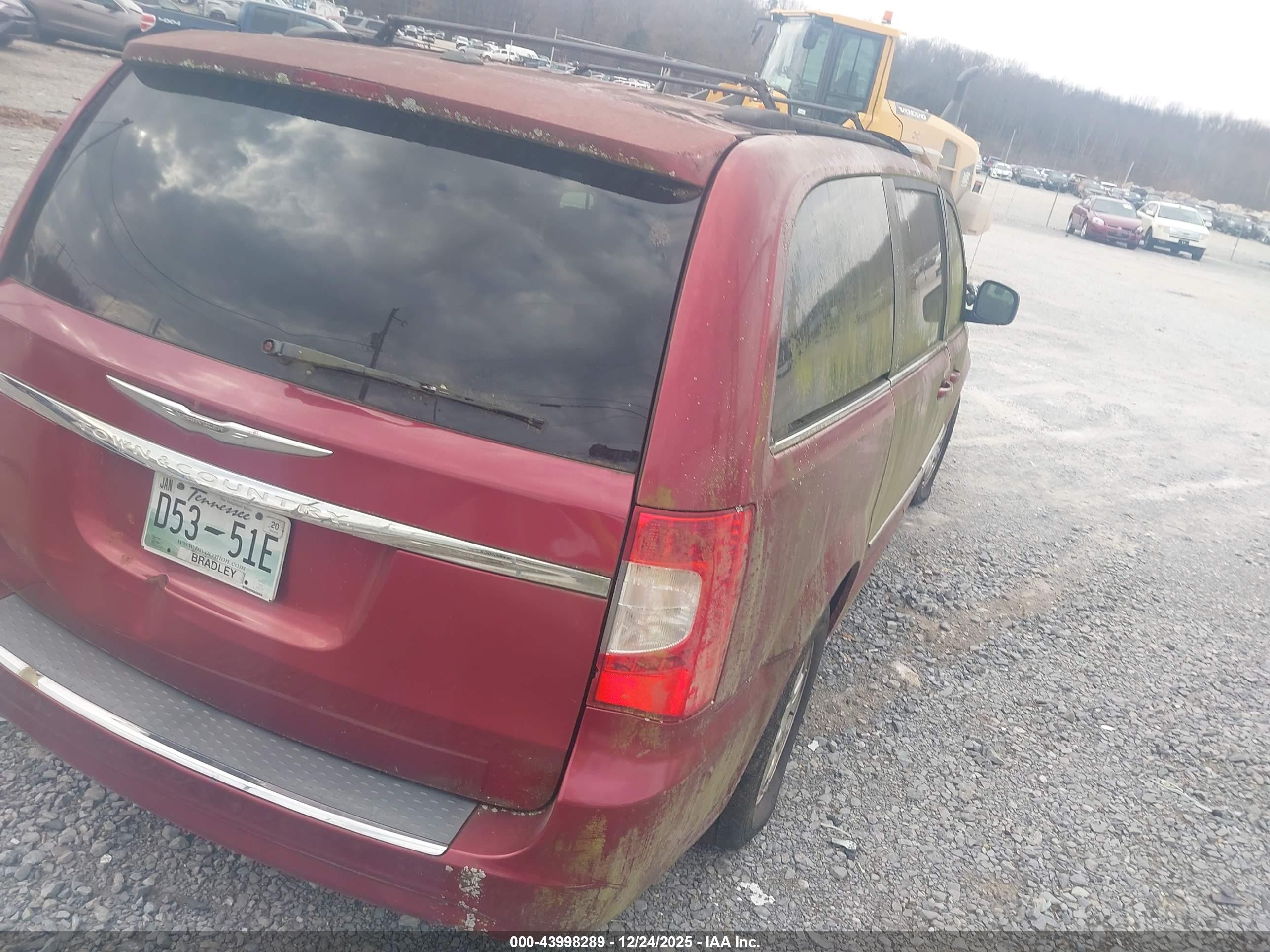 CHRYSLER TOWN image 4