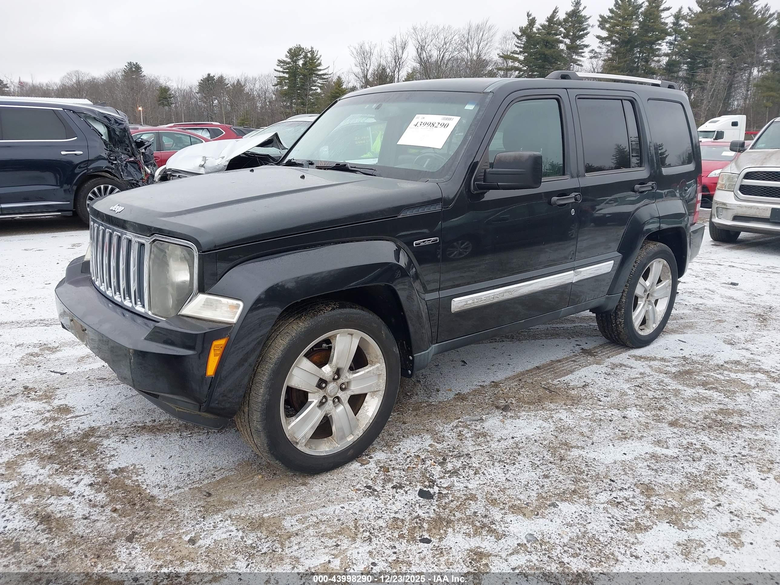 JEEP LIBERTY image 2