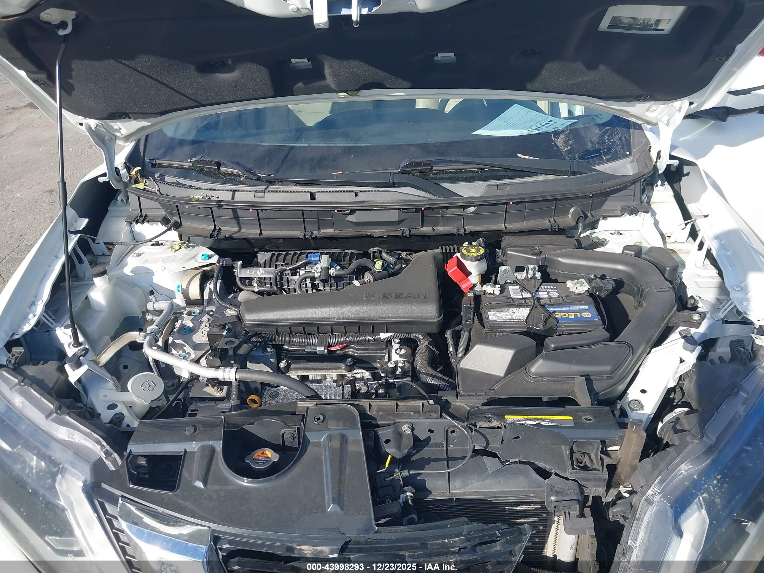 NISSAN ROGUE image 10