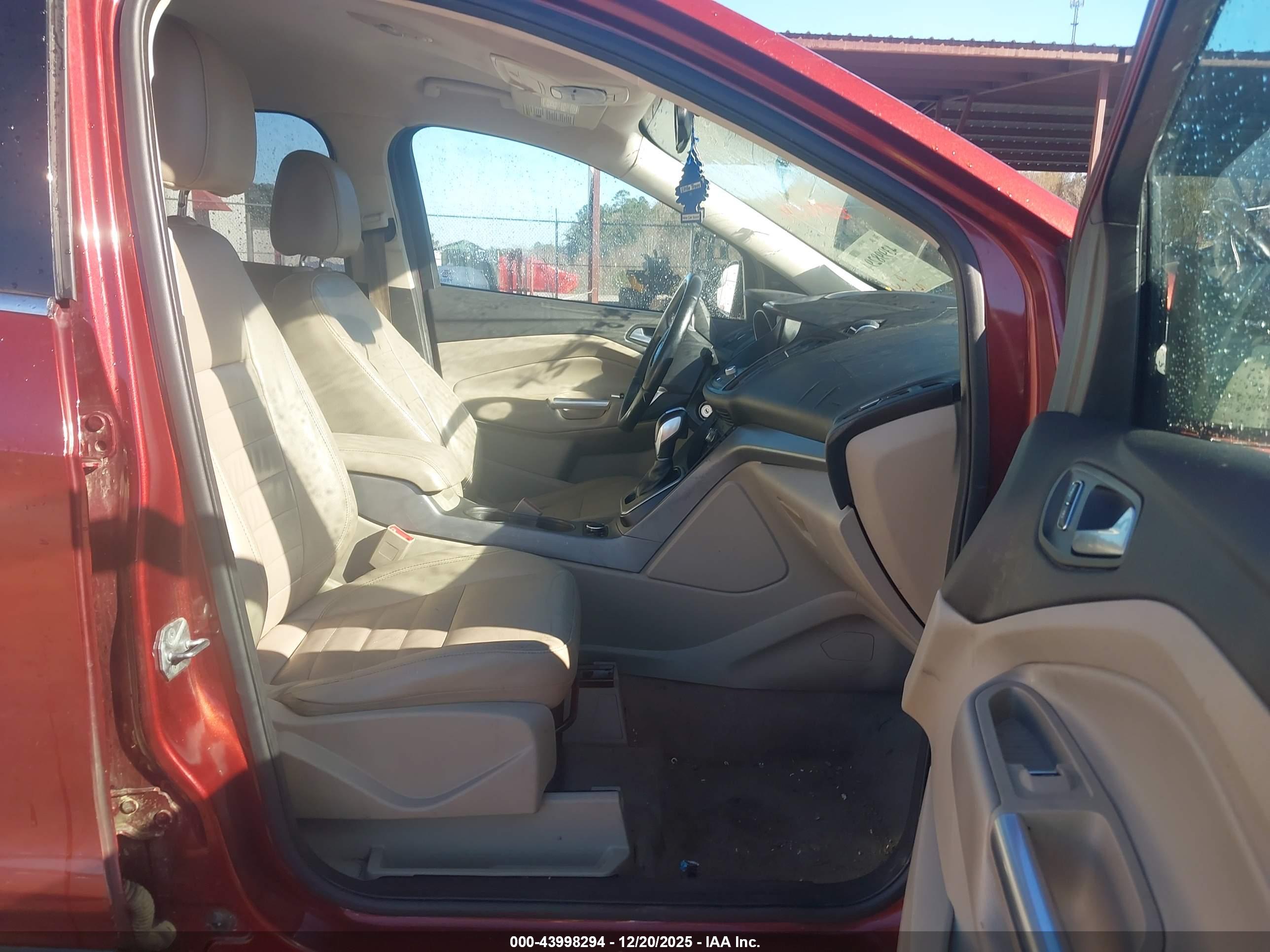 FORD ESCAPE image 5