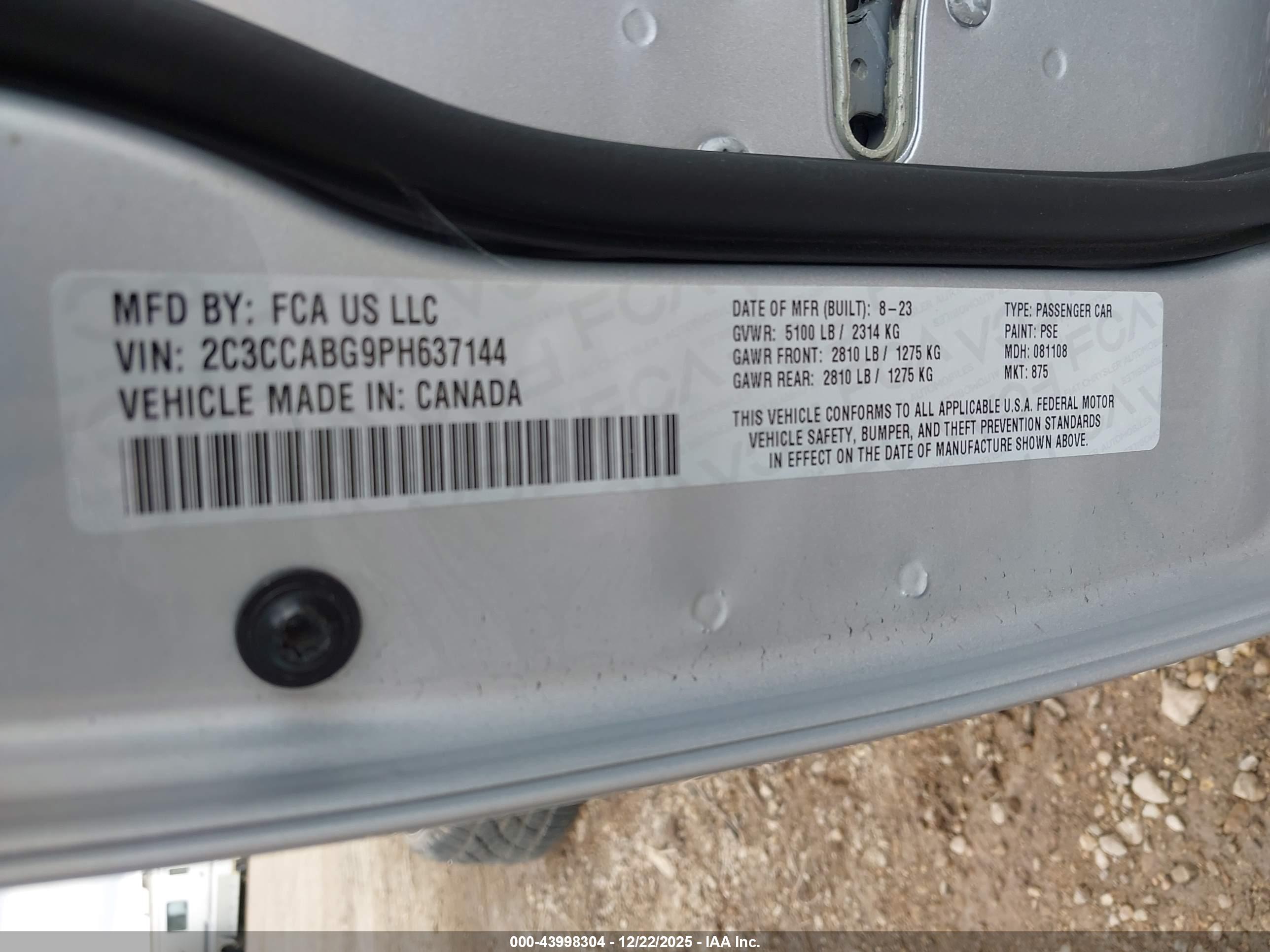 CHRYSLER 300 image 9