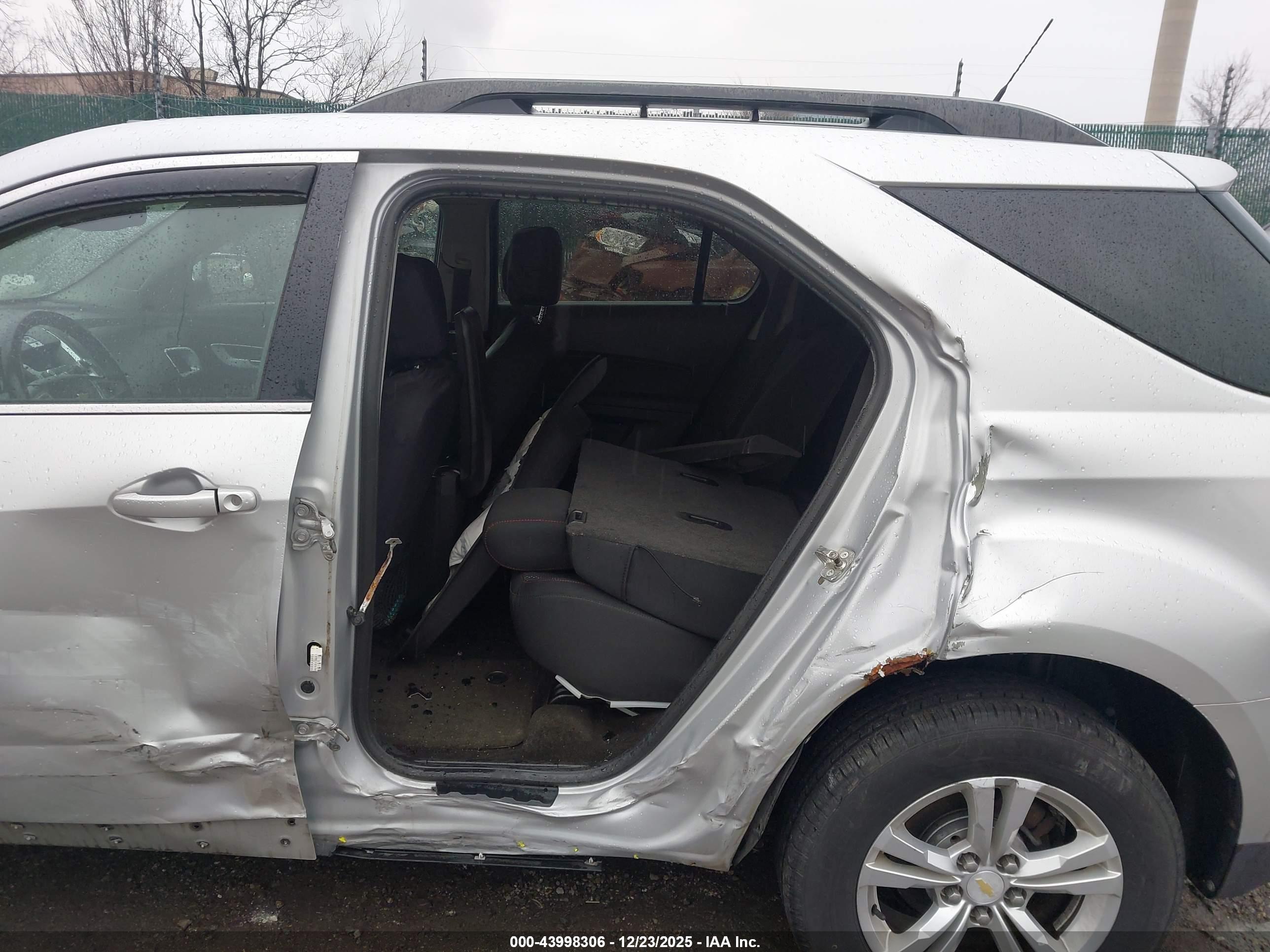 CHEVROLET EQUINOX image 6