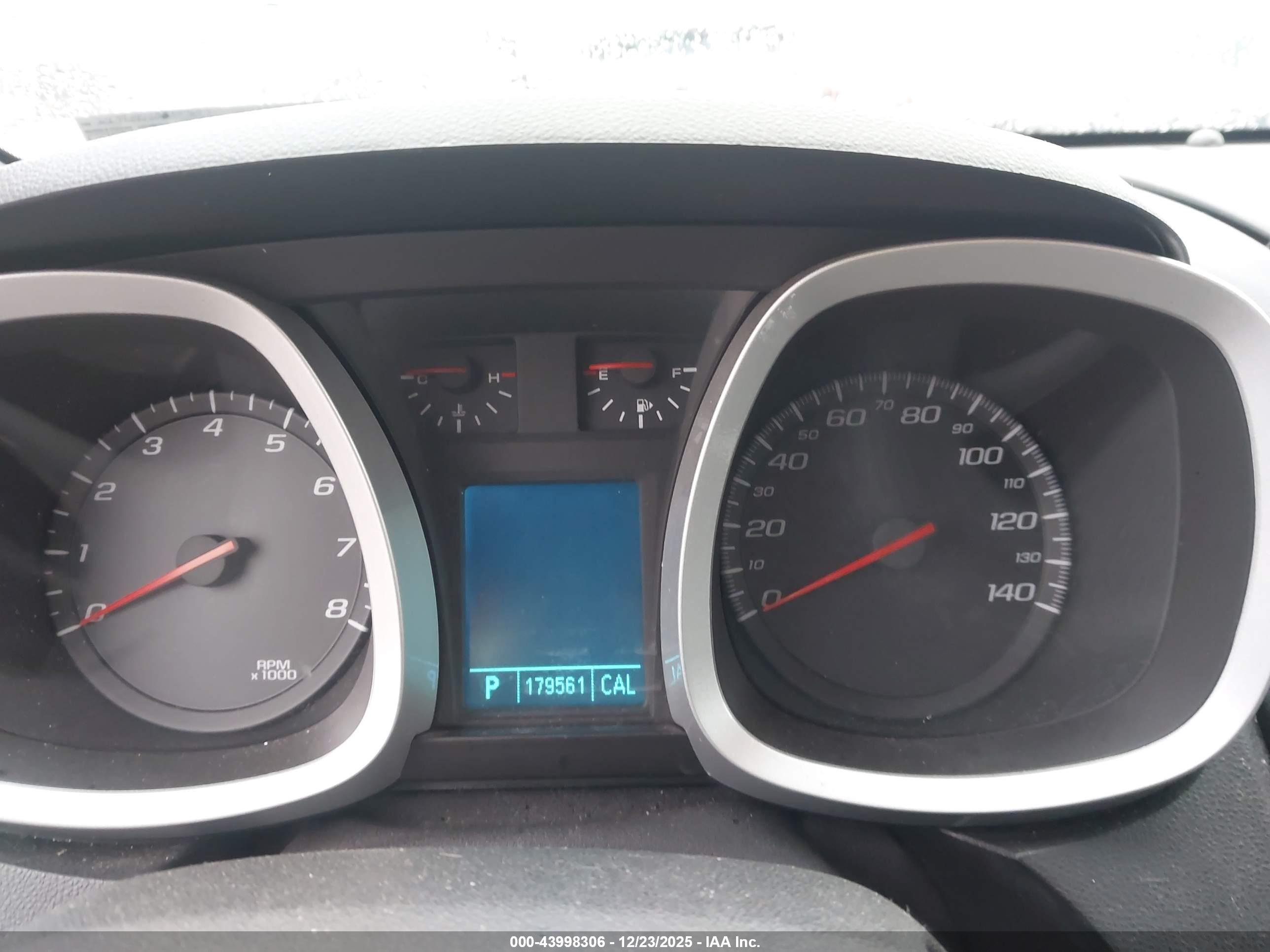 CHEVROLET EQUINOX image 7