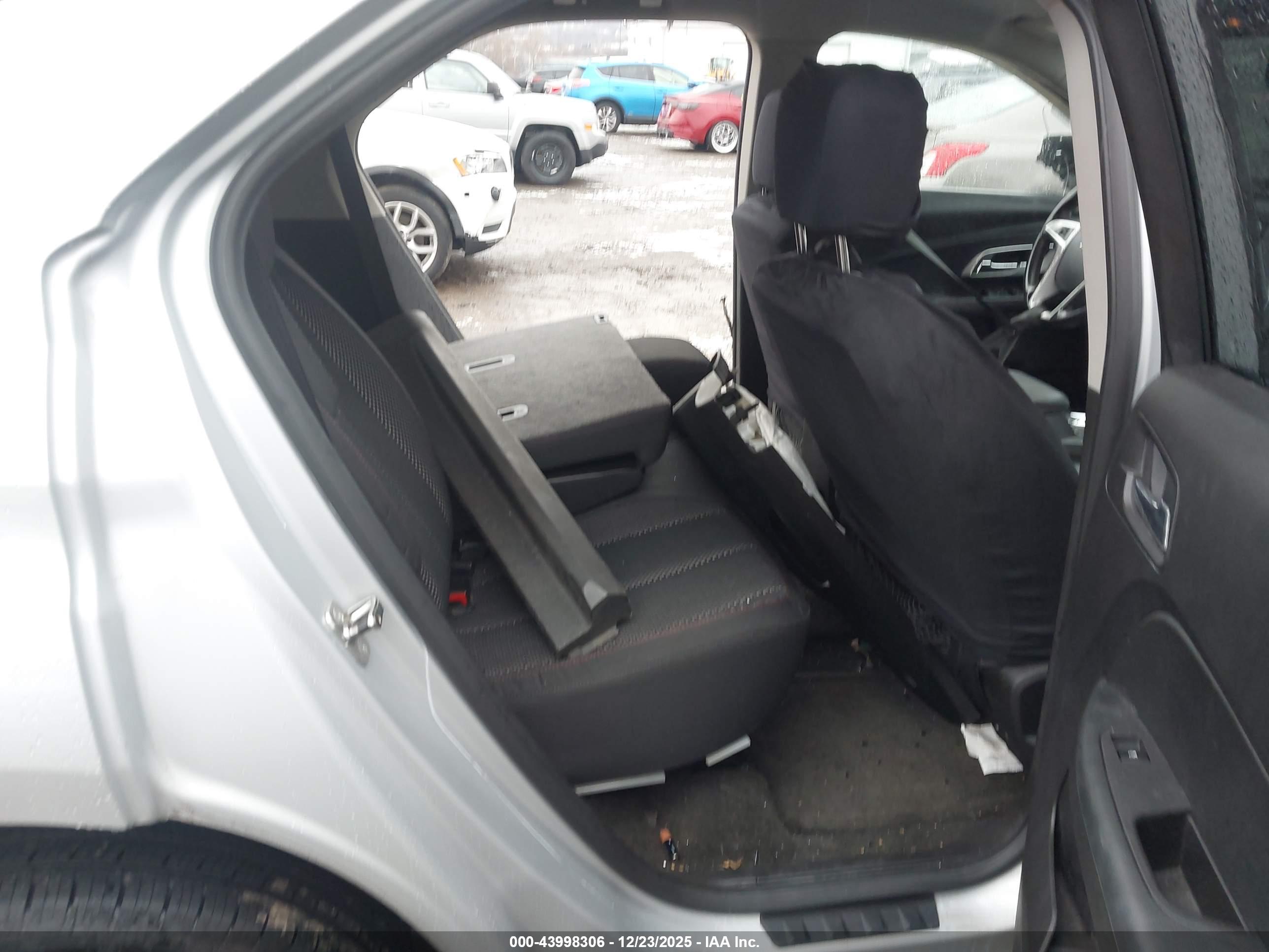 CHEVROLET EQUINOX image 8