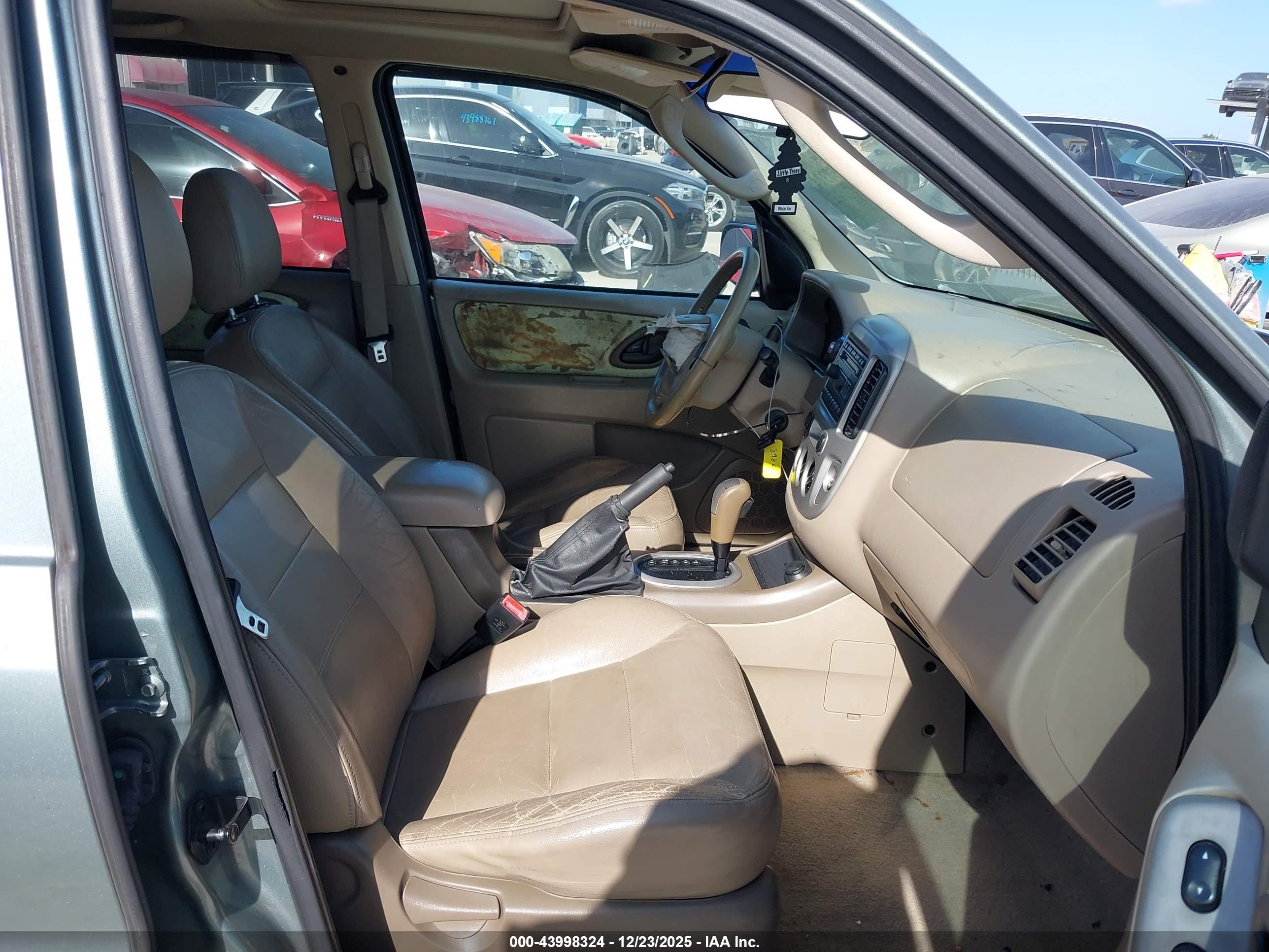 FORD ESCAPE image 5