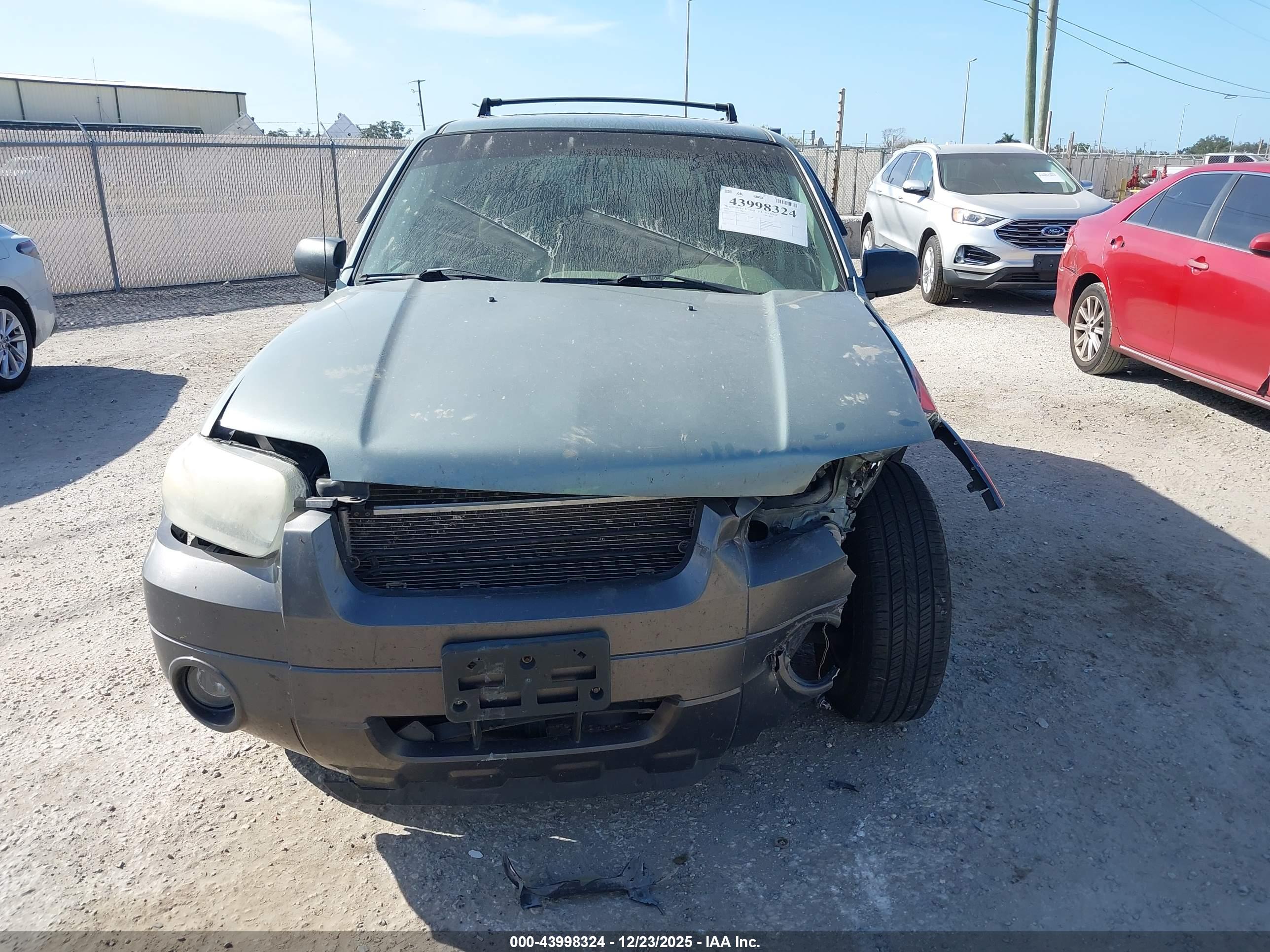 FORD ESCAPE image 6