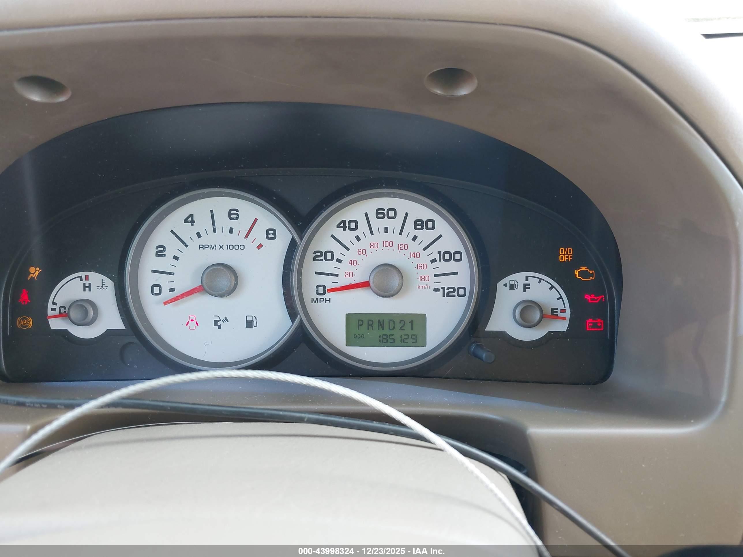 FORD ESCAPE image 7