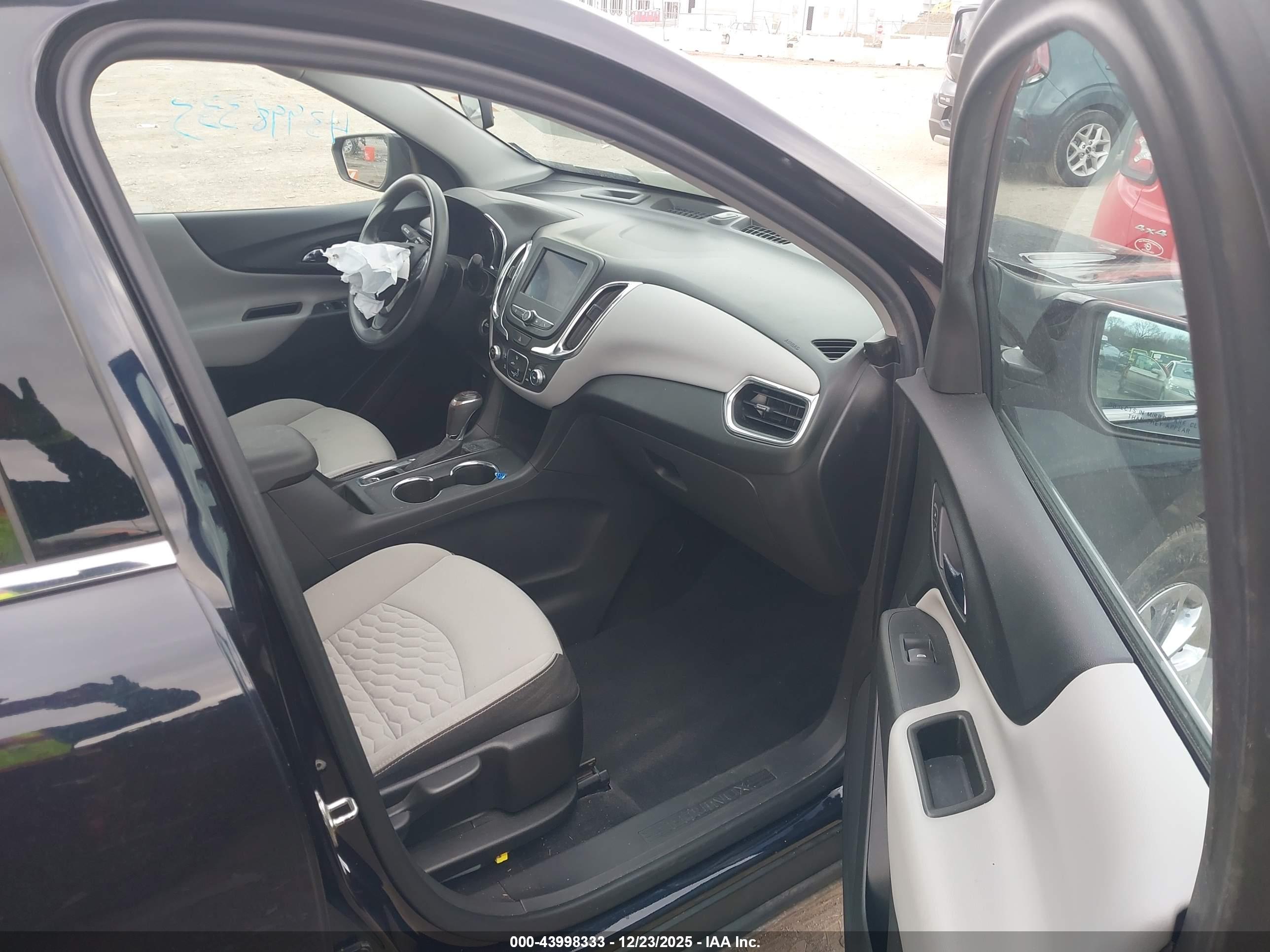 CHEVROLET EQUINOX image 5