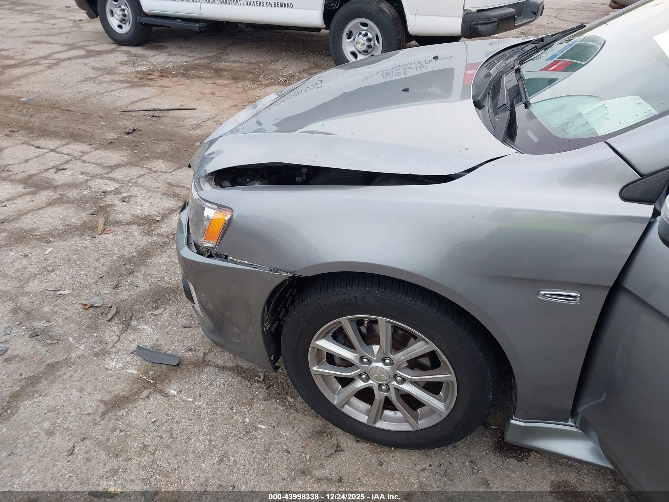 MITSUBISHI LANCER image 6