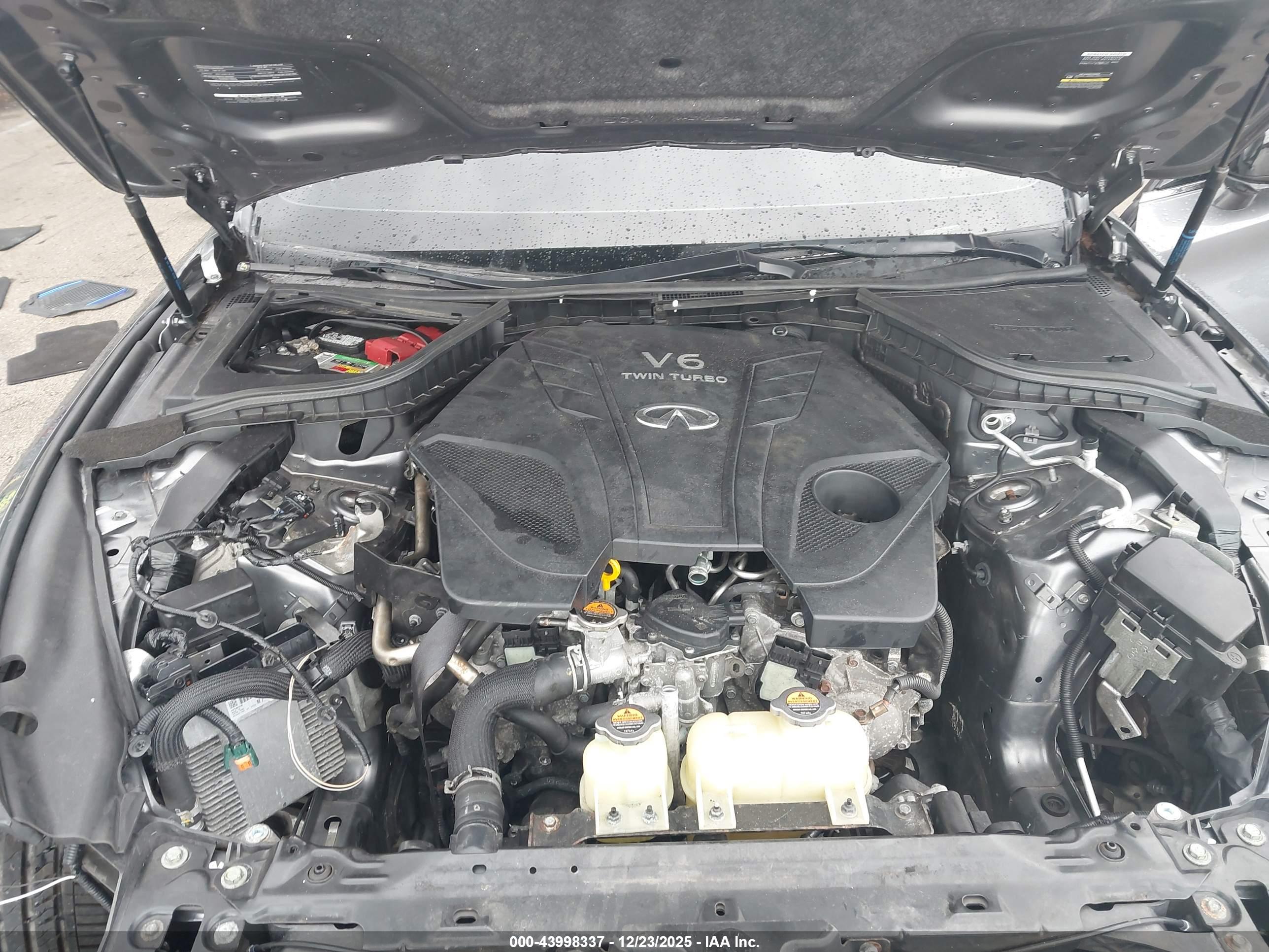 INFINITI Q60 image 10