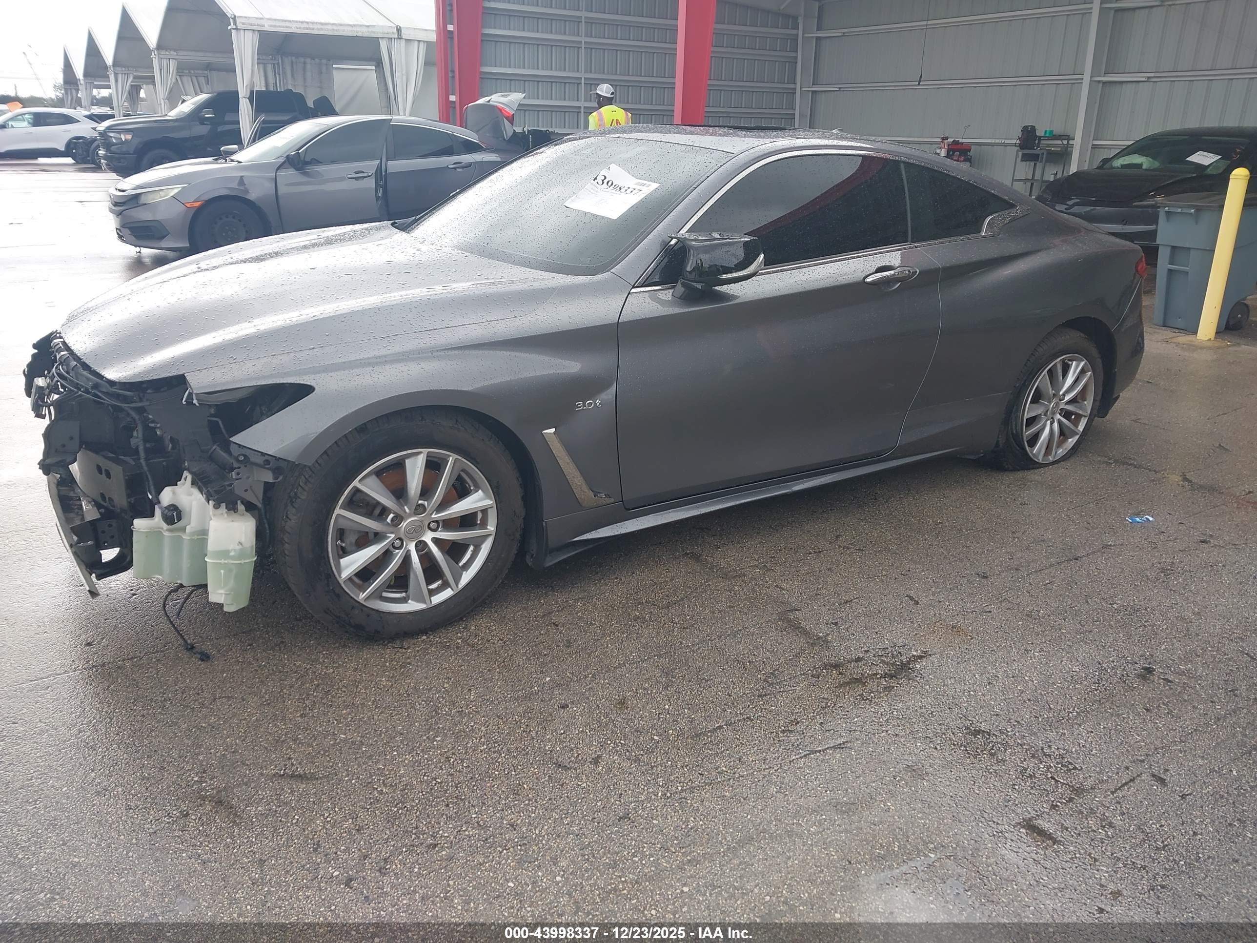 INFINITI Q60 image 2