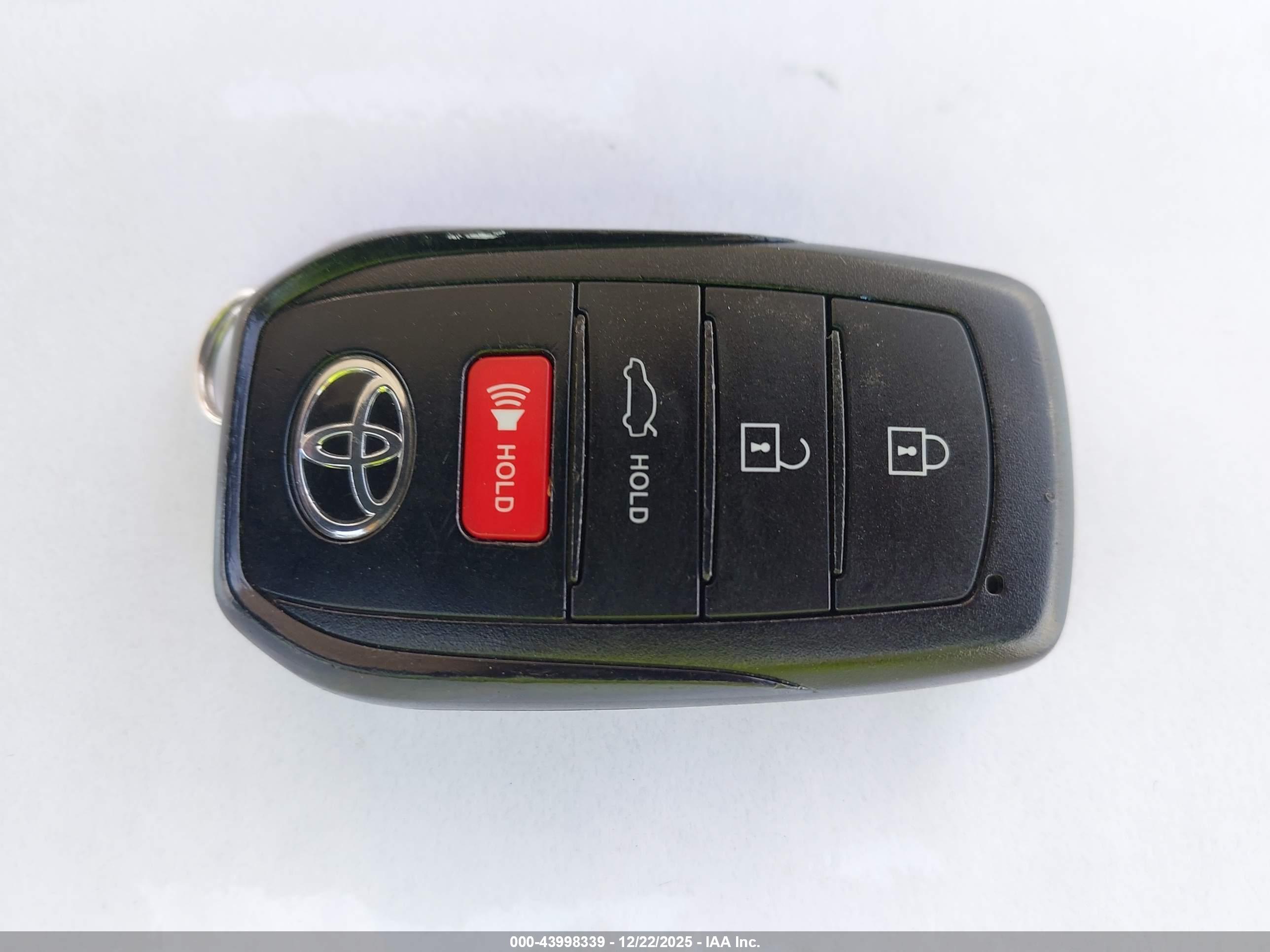 TOYOTA COROLLA image 11
