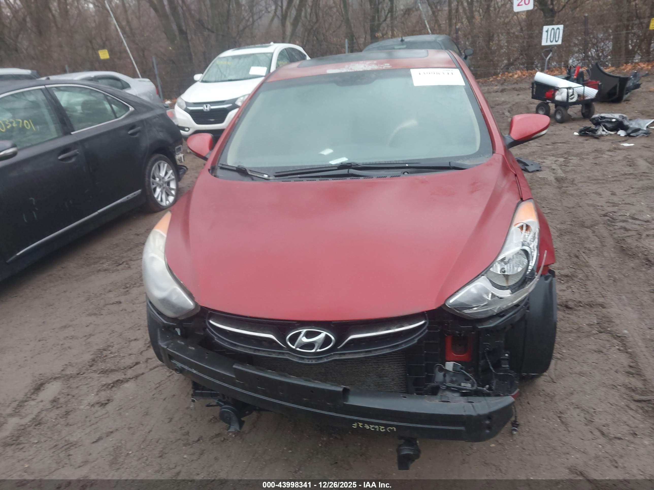 HYUNDAI ELANTRA image 6