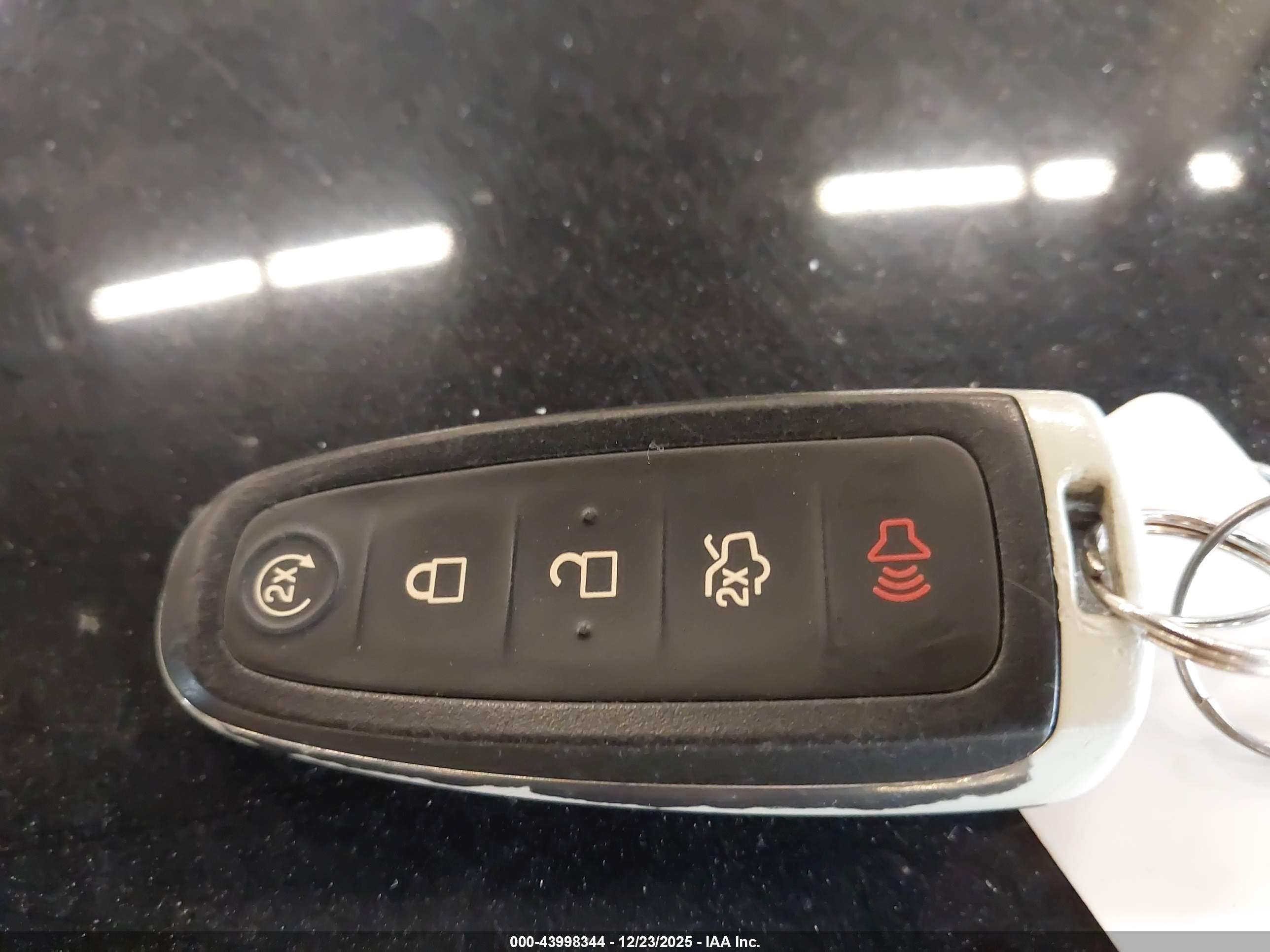 FORD ESCAPE image 11
