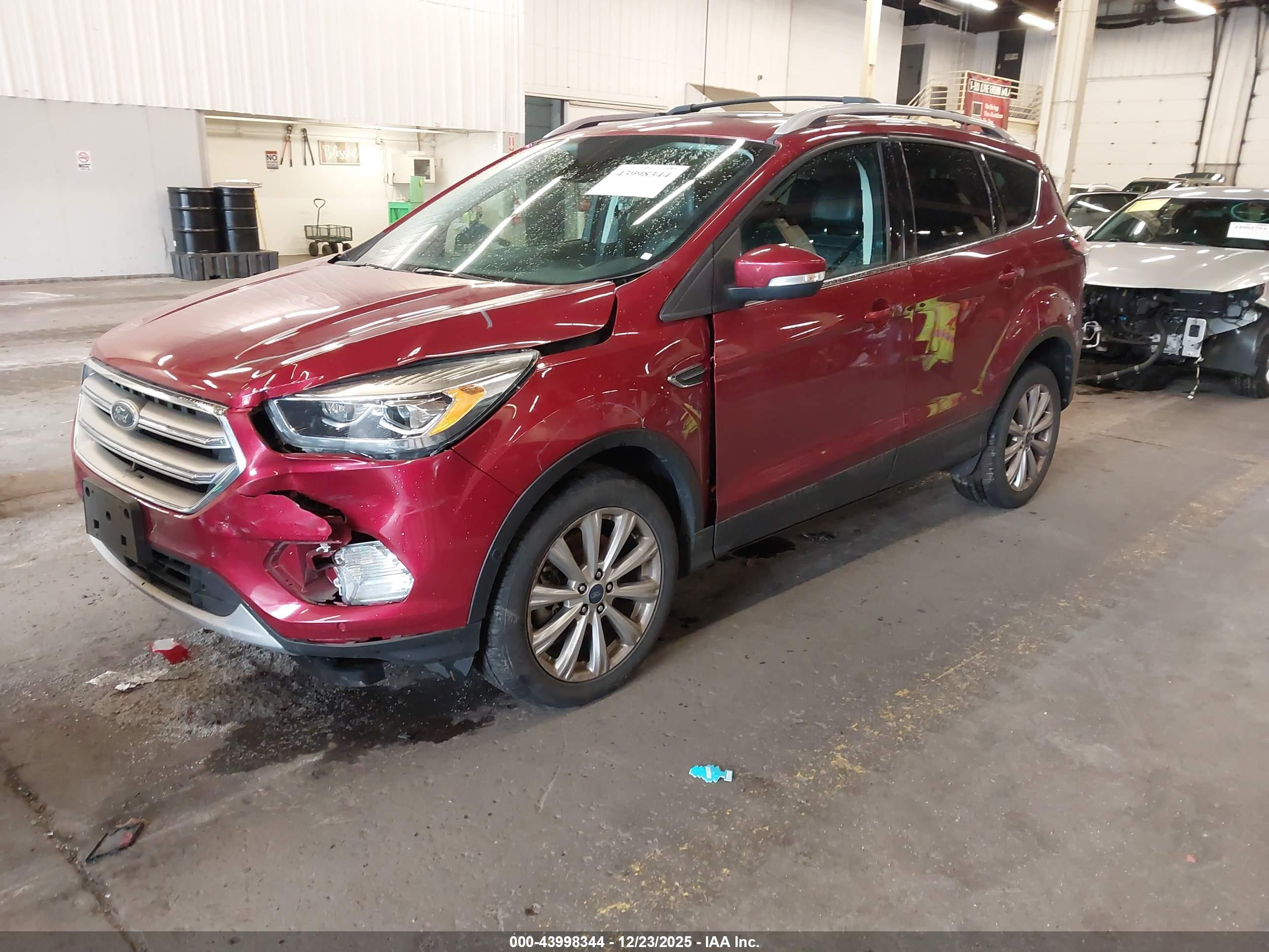 FORD ESCAPE image 2