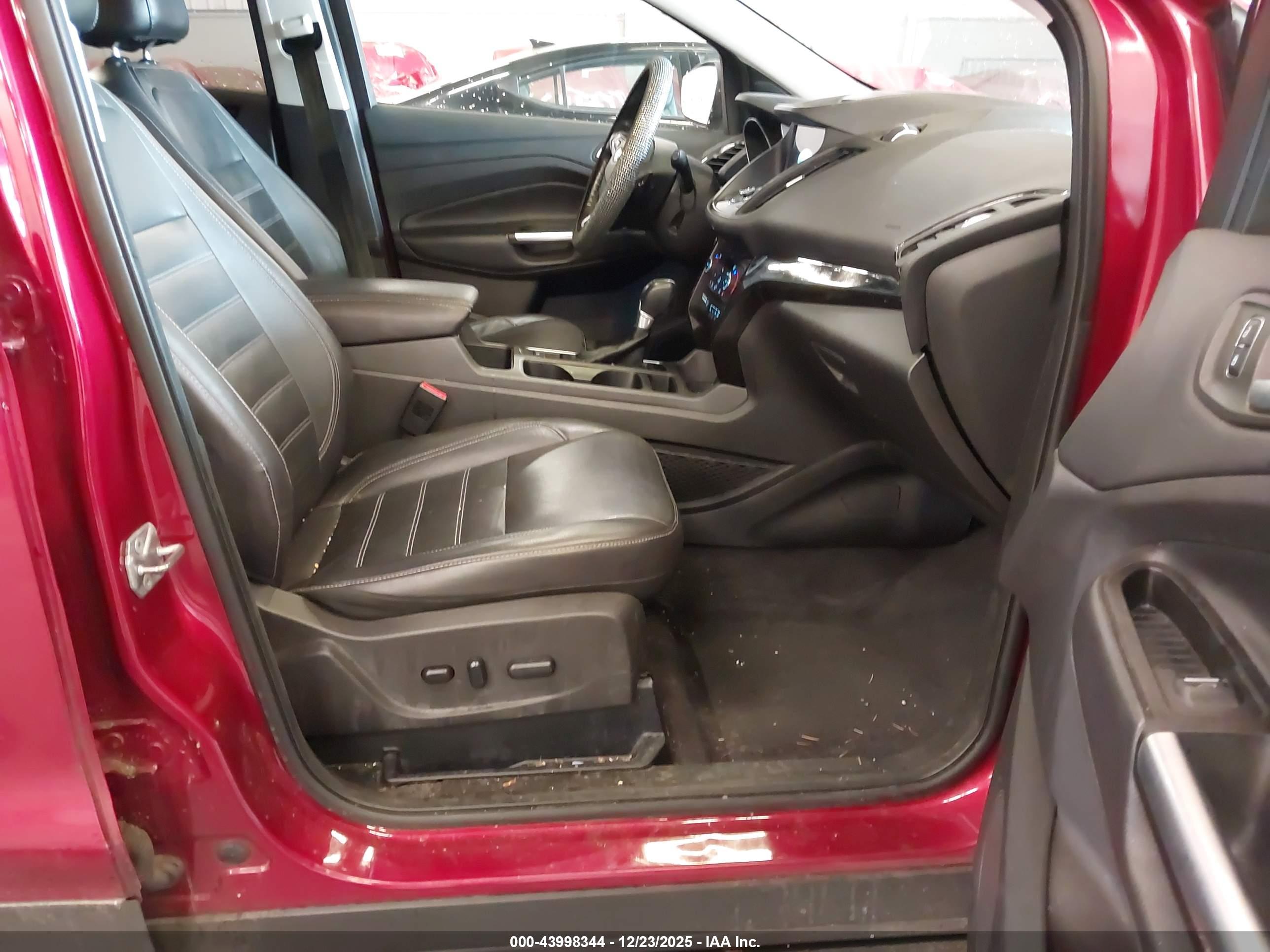 FORD ESCAPE image 5