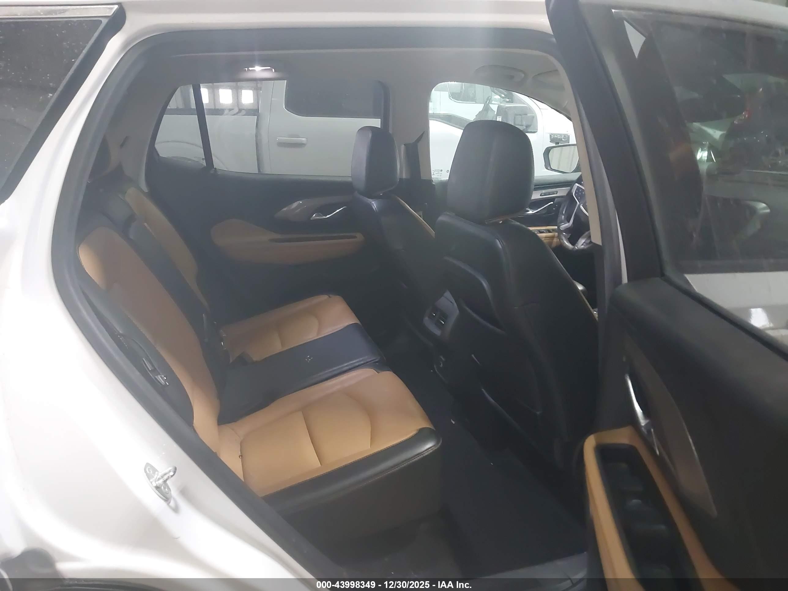 GMC TERRAIN image 8