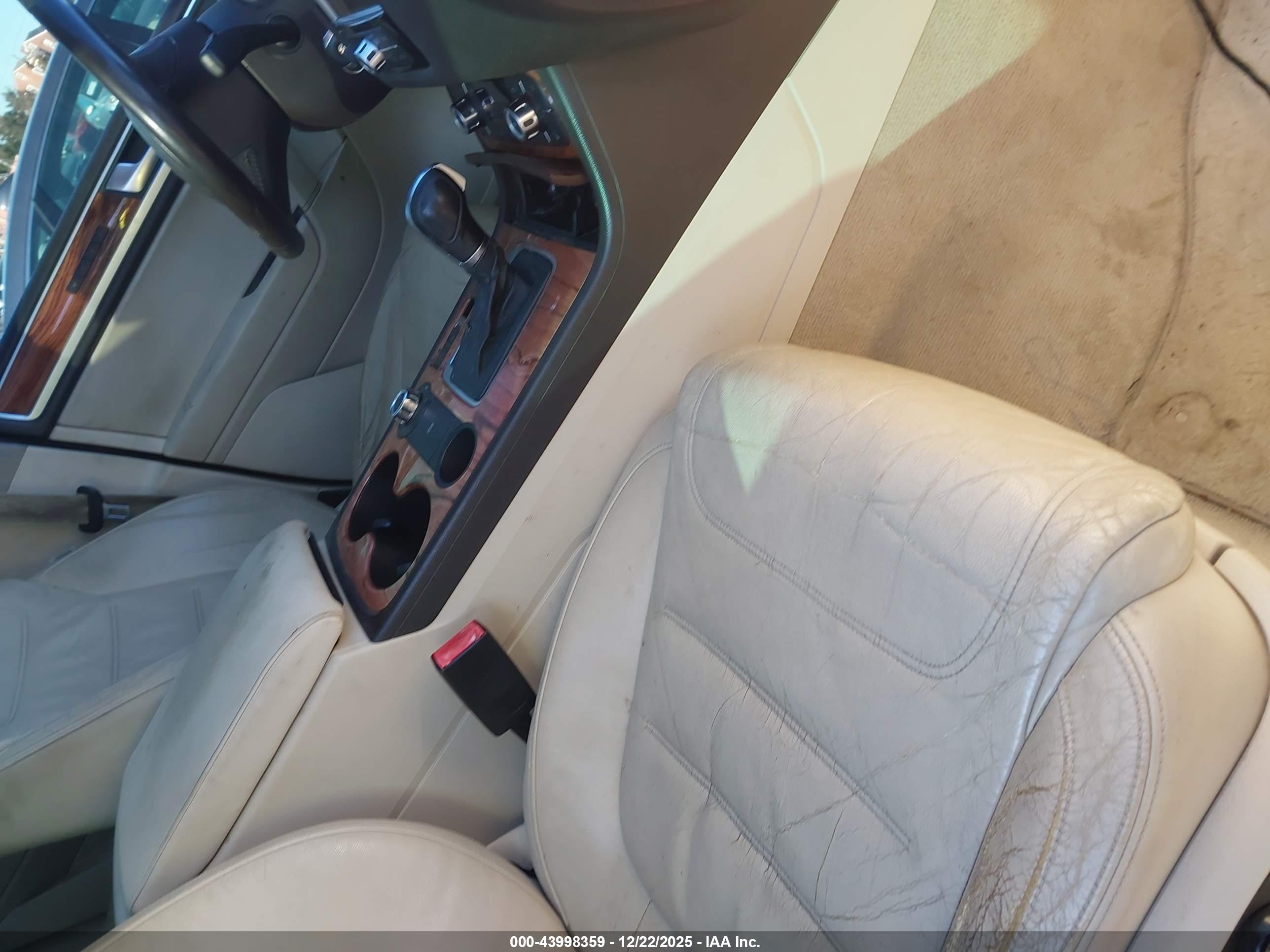VOLKSWAGEN TOUAREG image 5