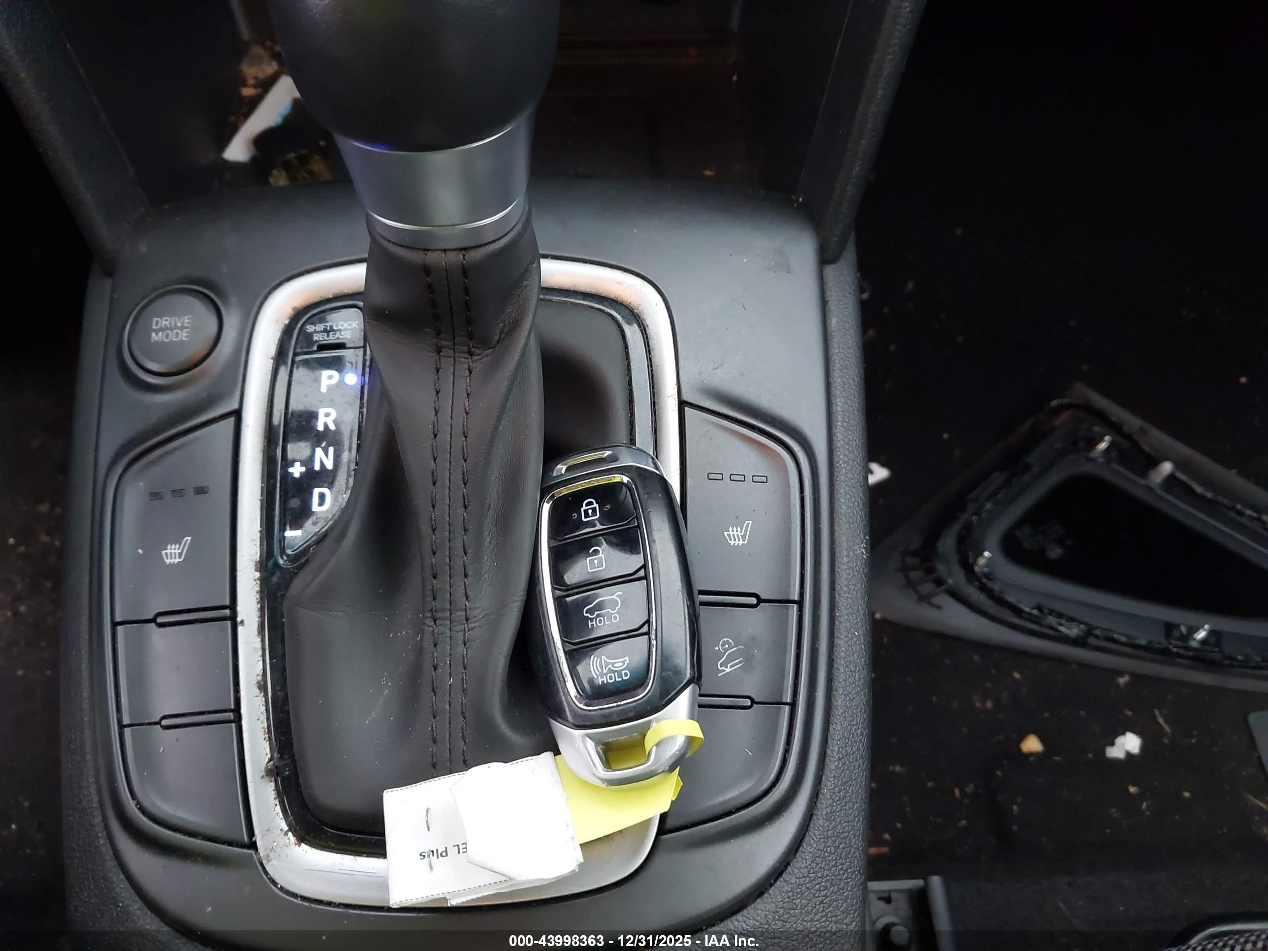 HYUNDAI KONA image 11