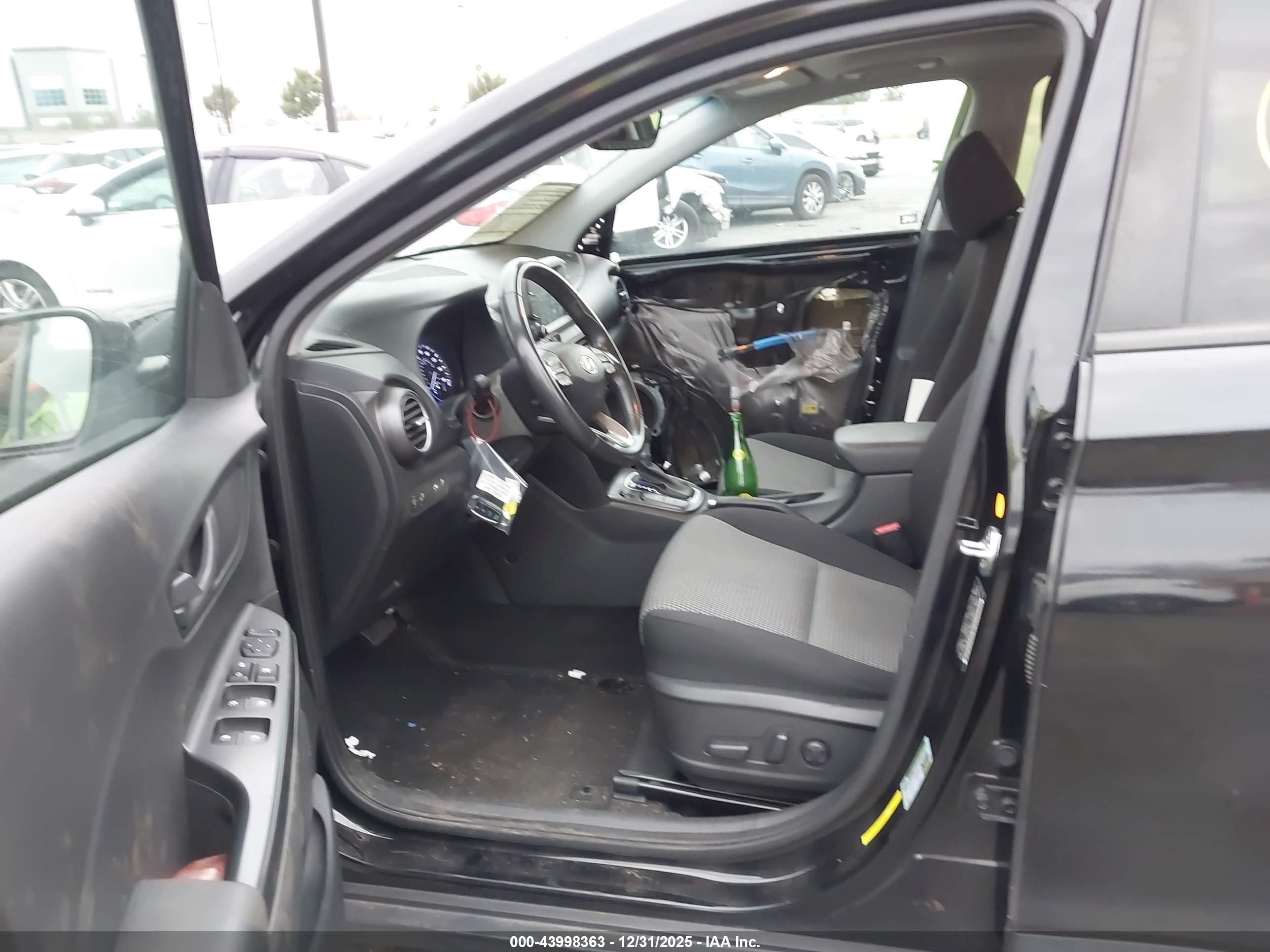 HYUNDAI KONA image 5