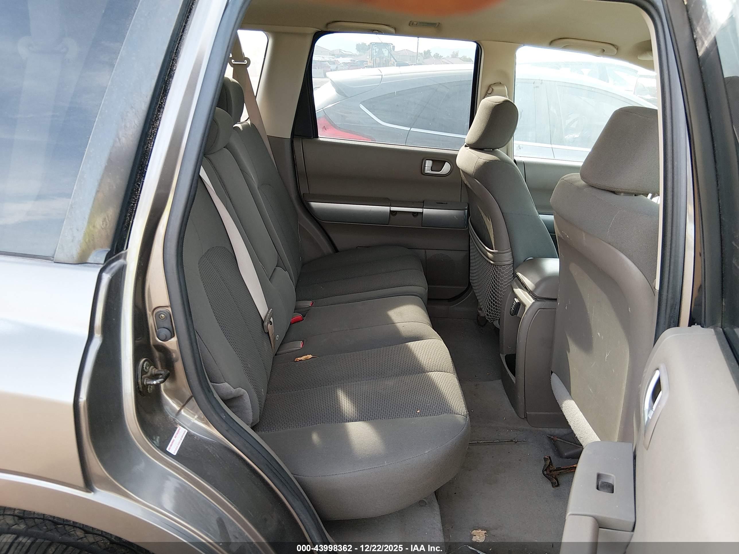 MITSUBISHI ENDEAVOR image 8