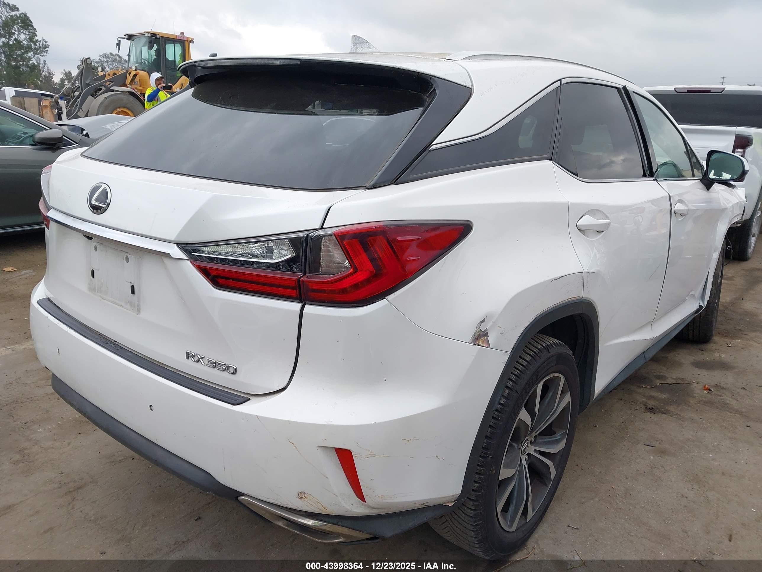 LEXUS RX image 4