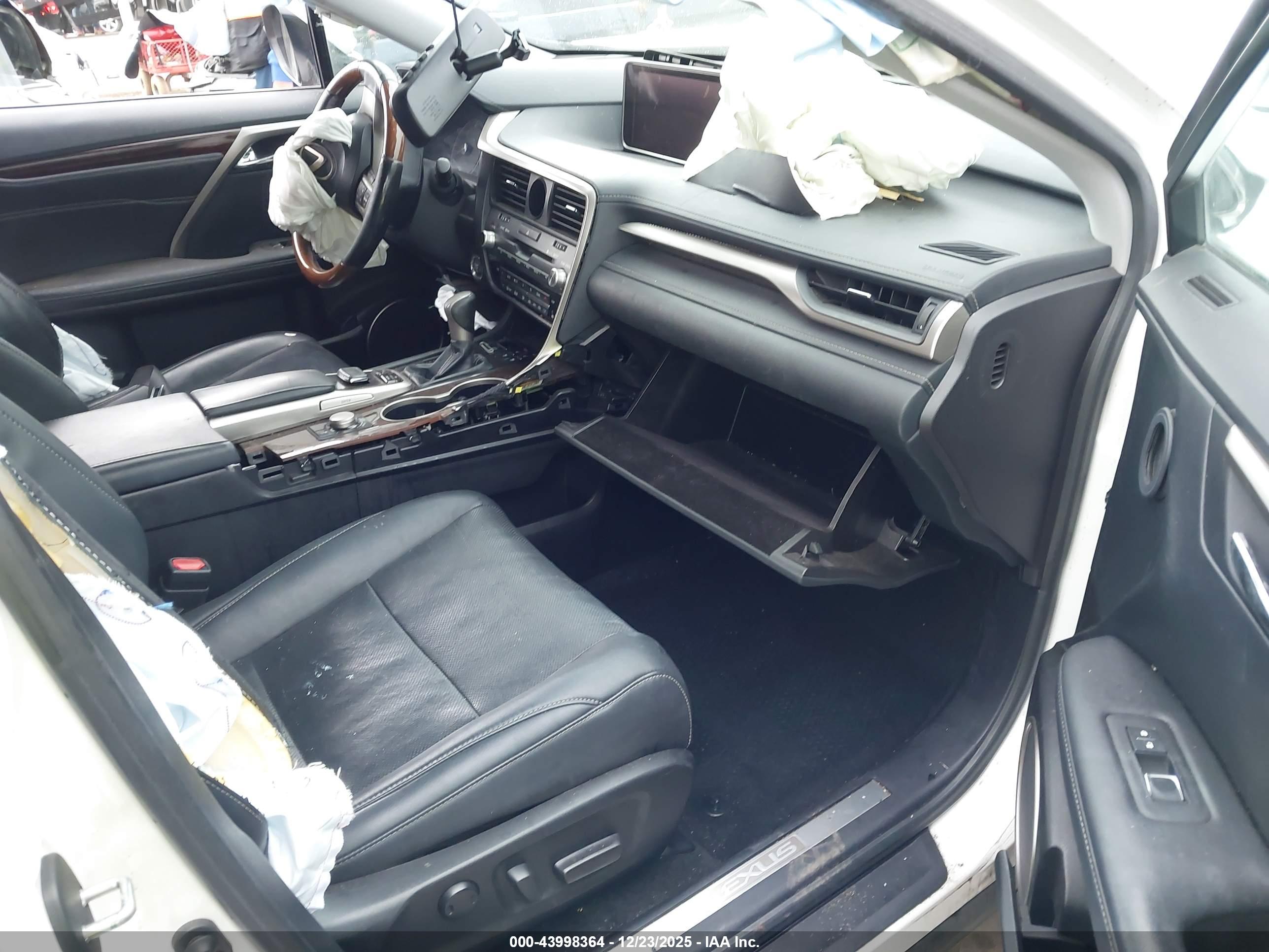 LEXUS RX image 5