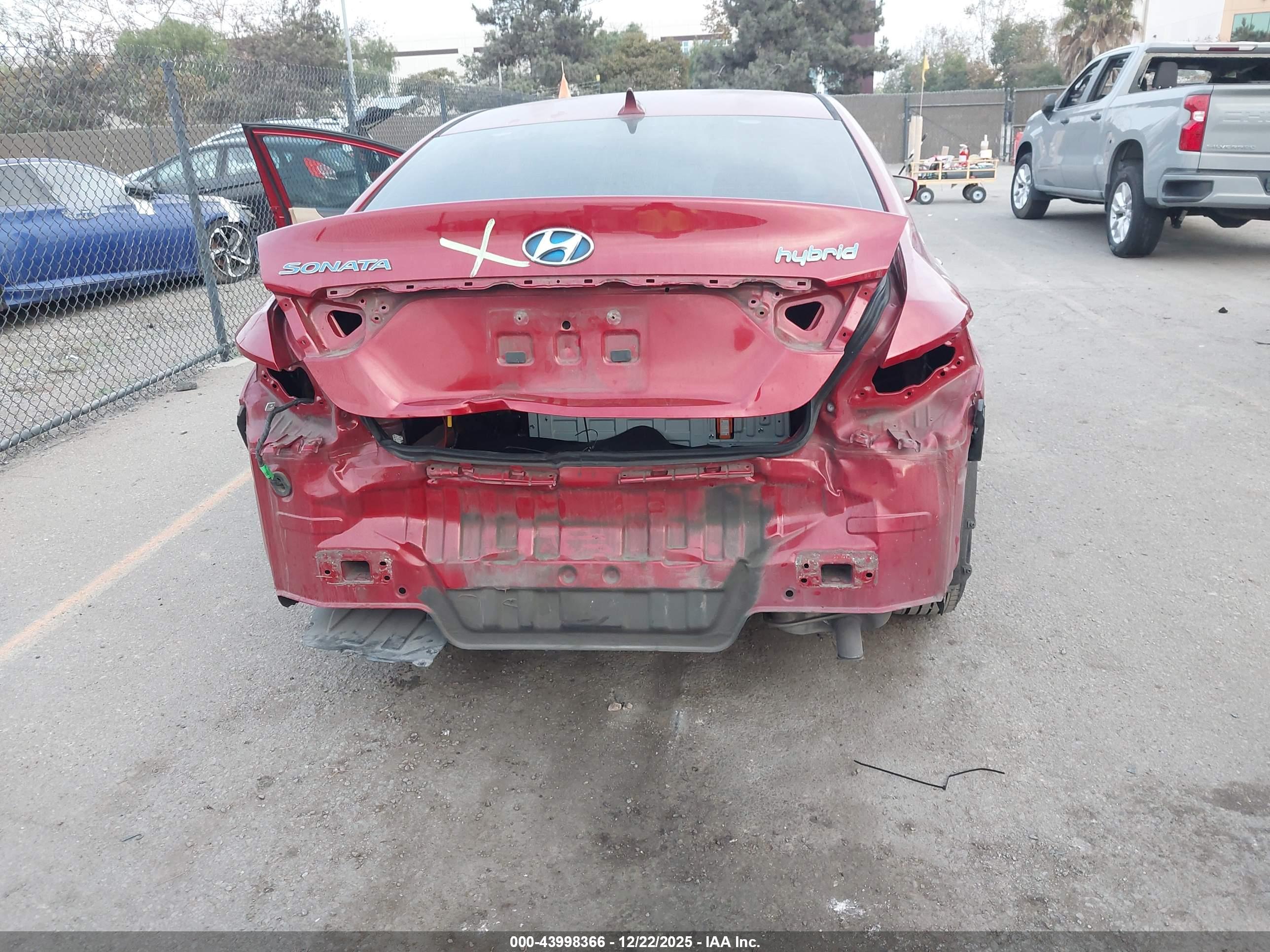 HYUNDAI SONATA image 6