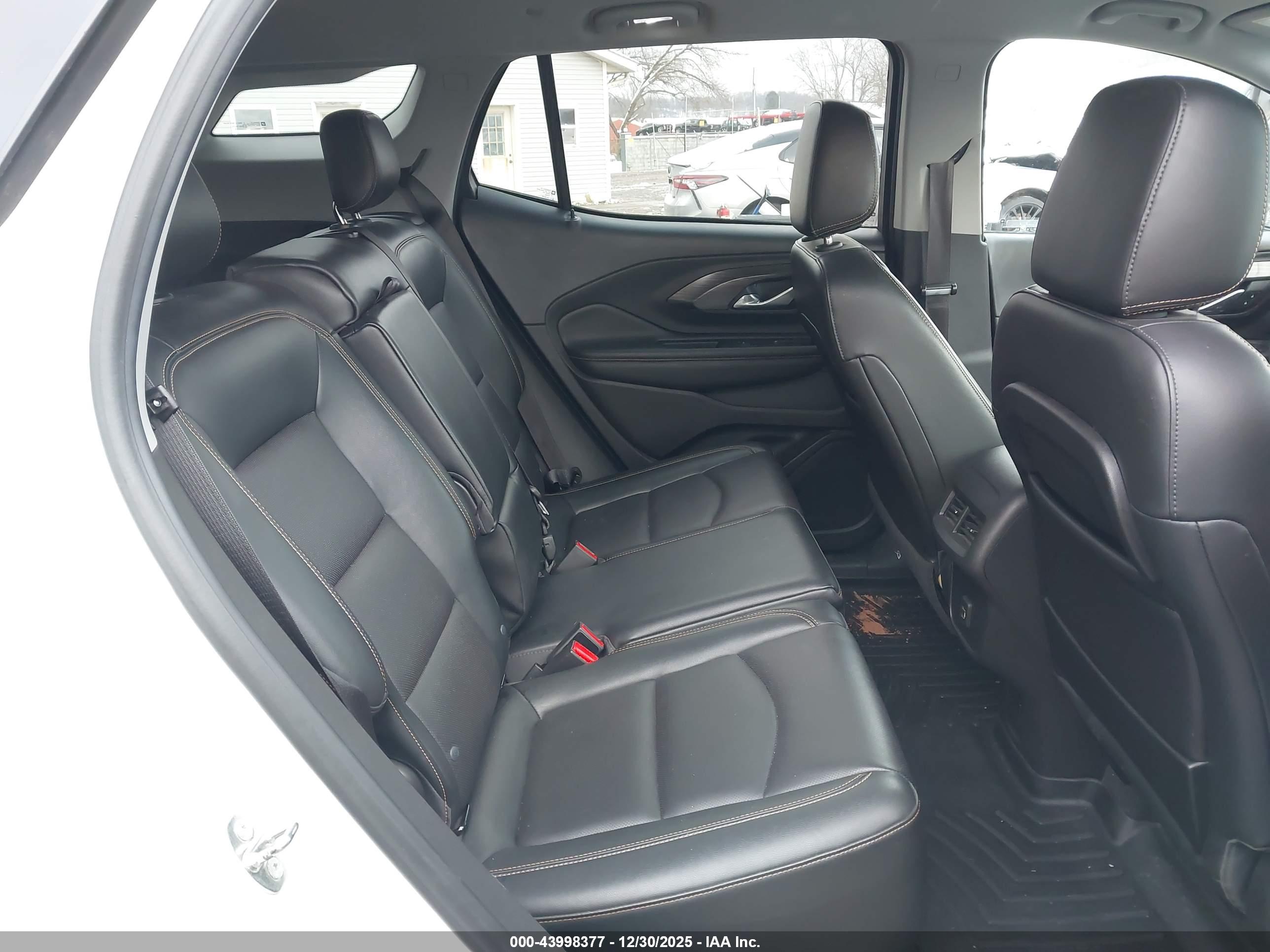GMC TERRAIN image 8