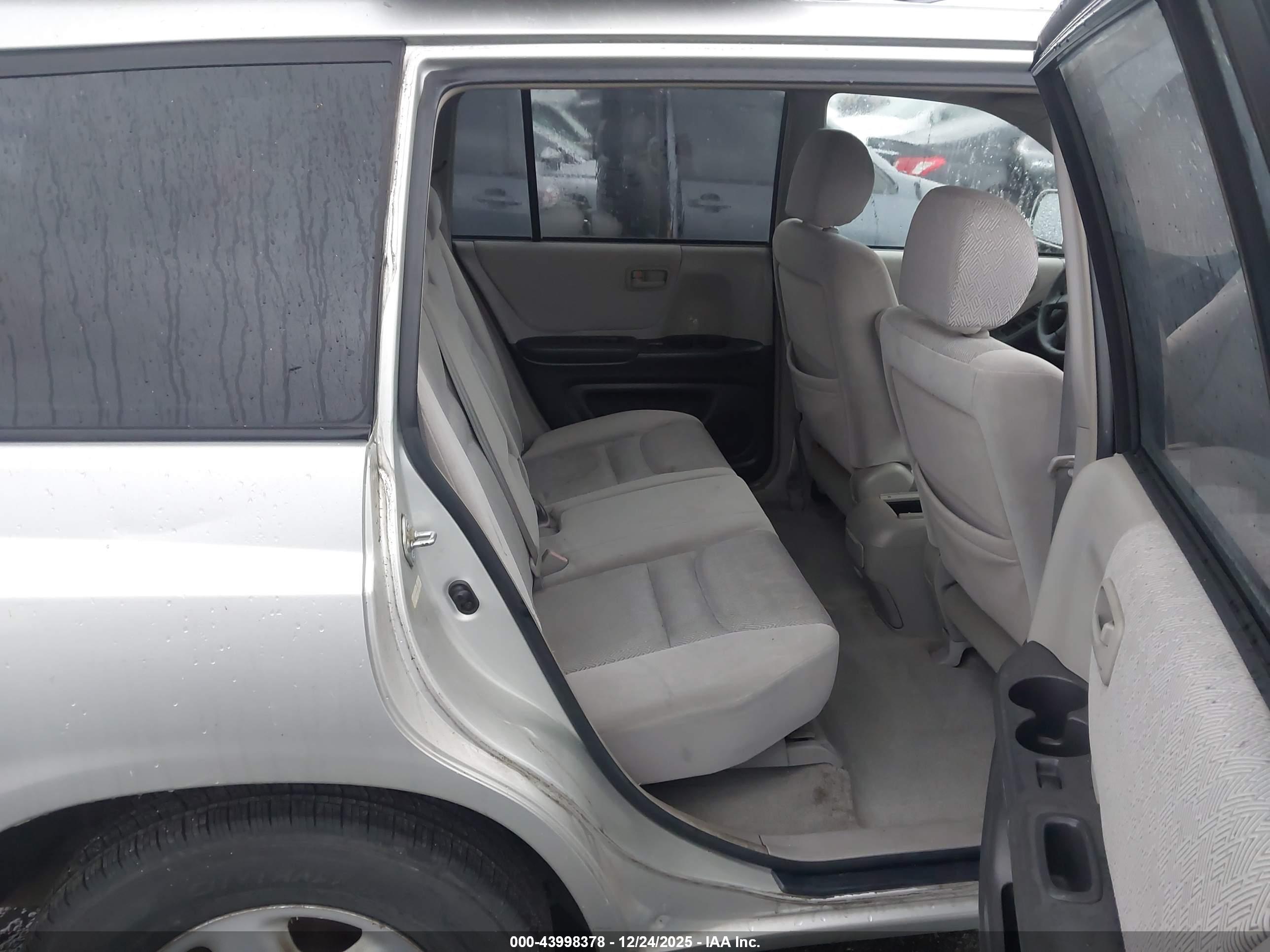 TOYOTA HIGHLANDER image 8