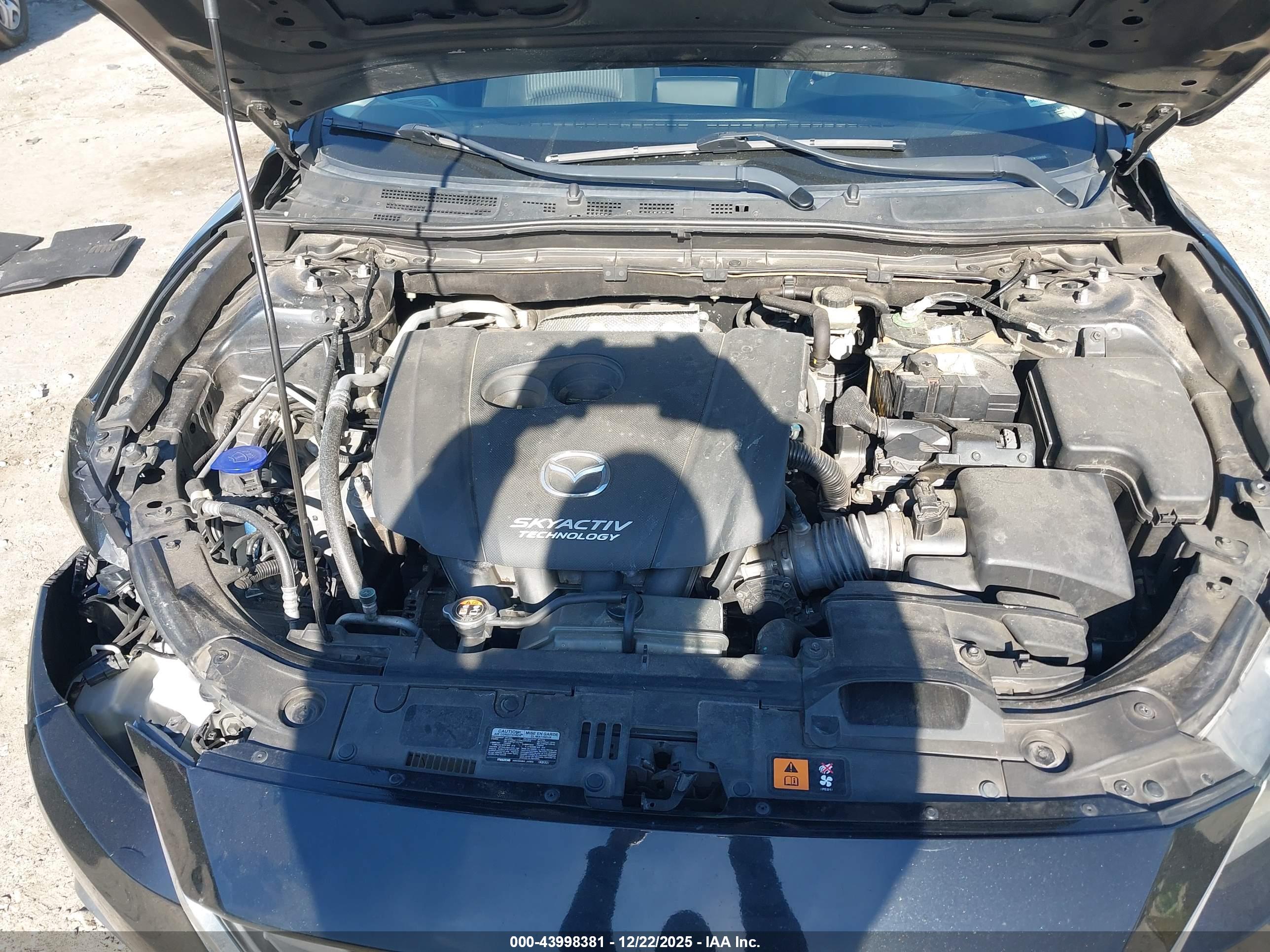 MAZDA MAZDA3 image 10