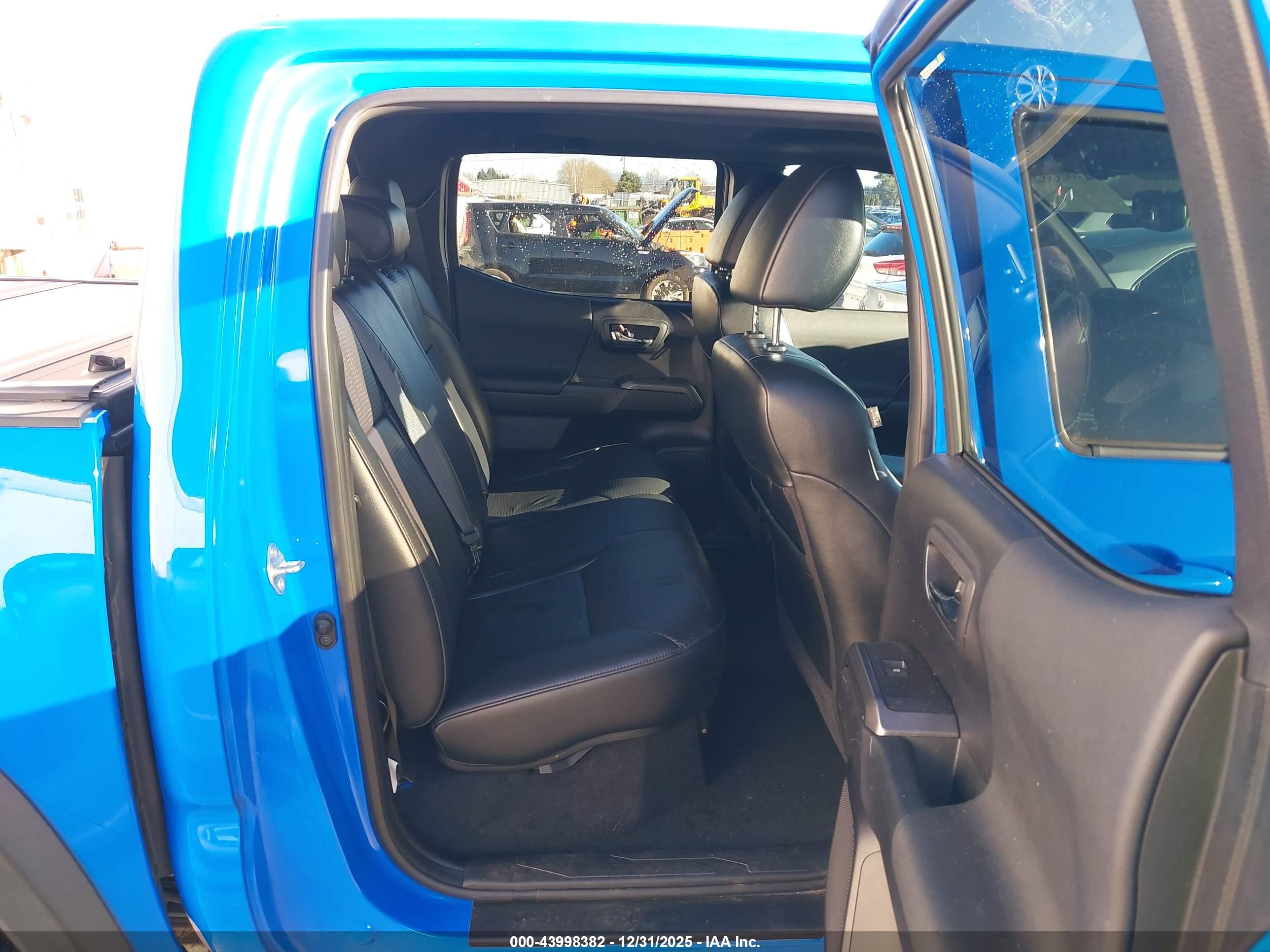 TOYOTA TACOMA image 8