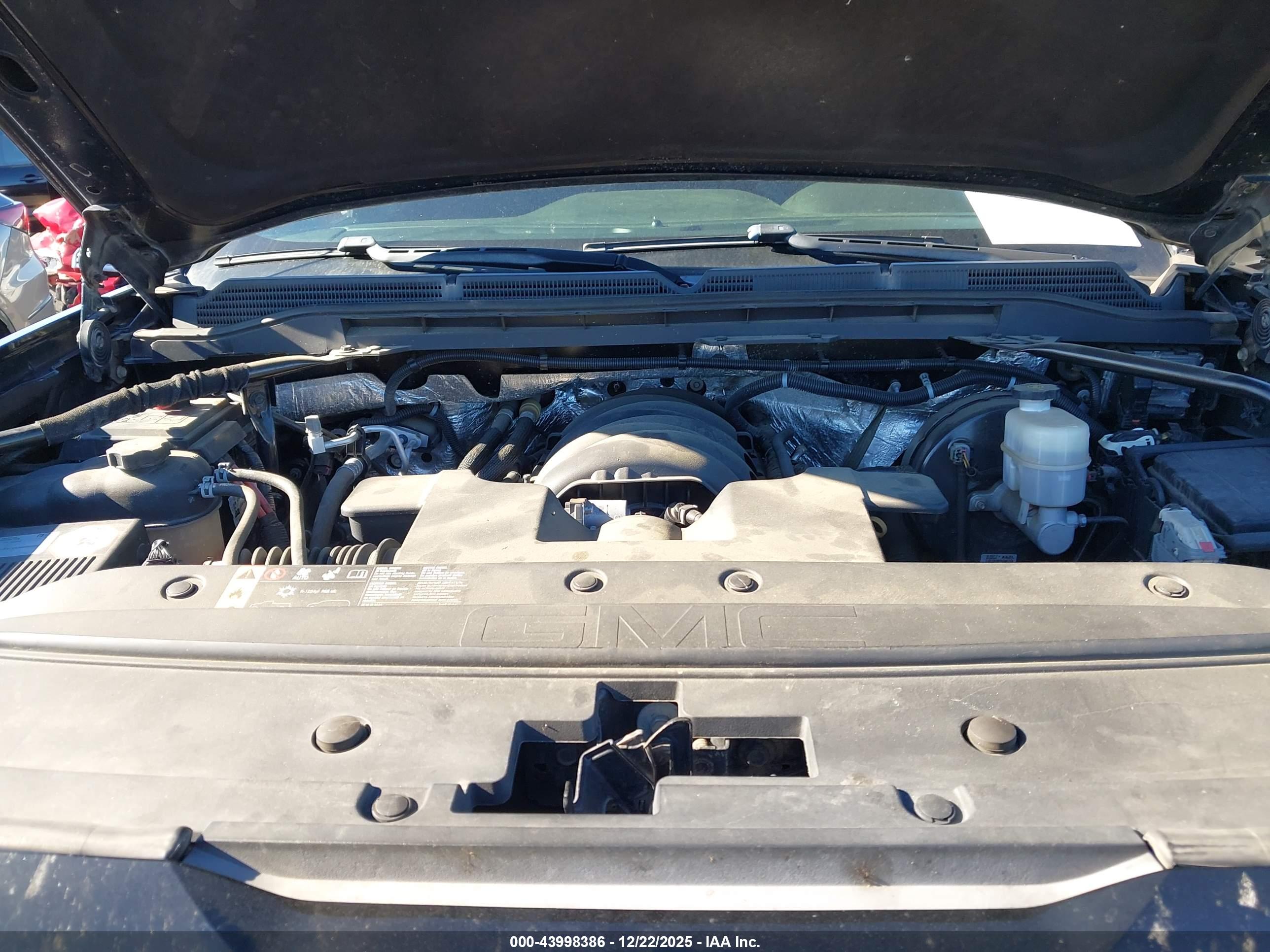 GMC SIERRA image 10
