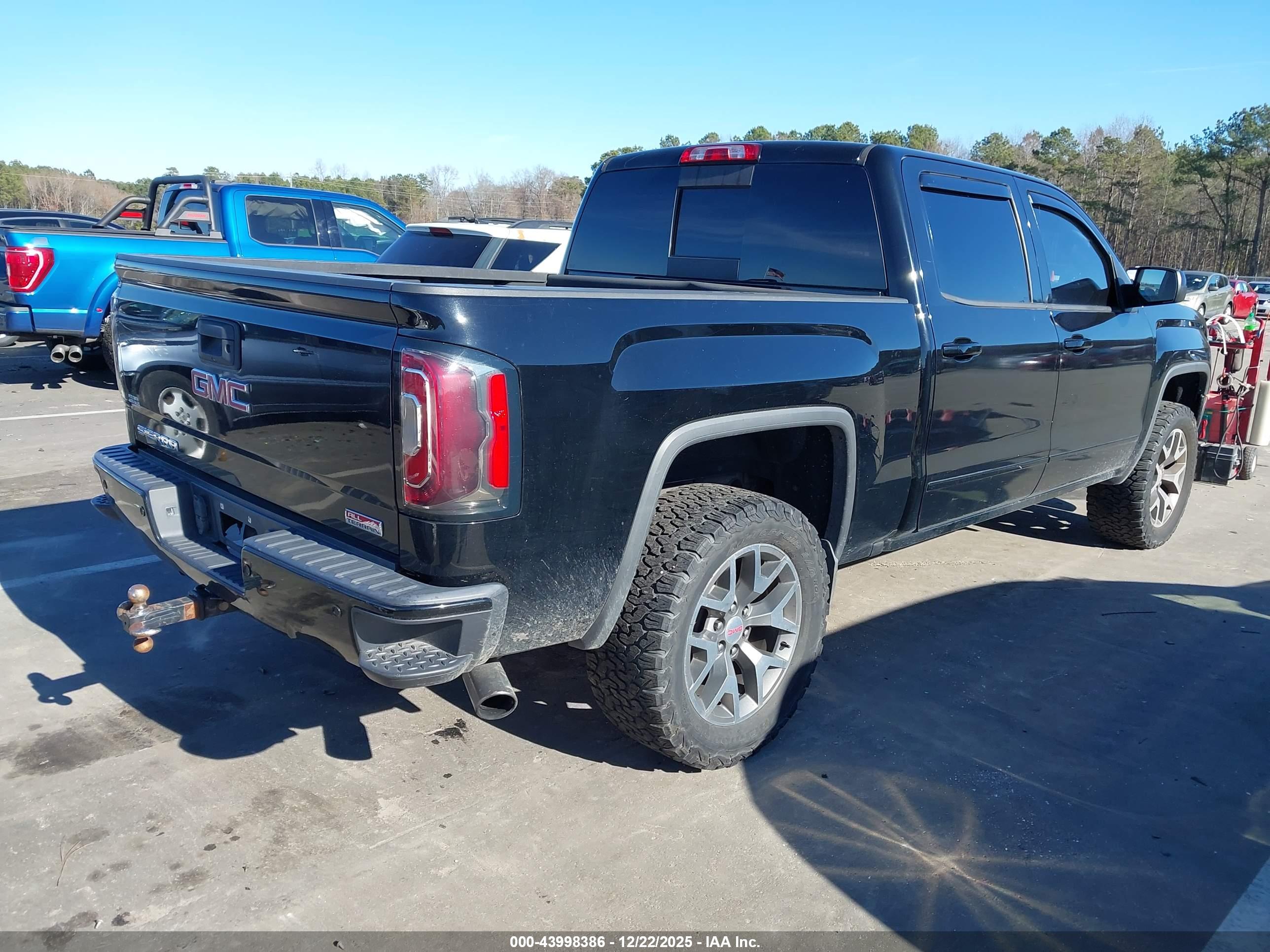 GMC SIERRA image 4