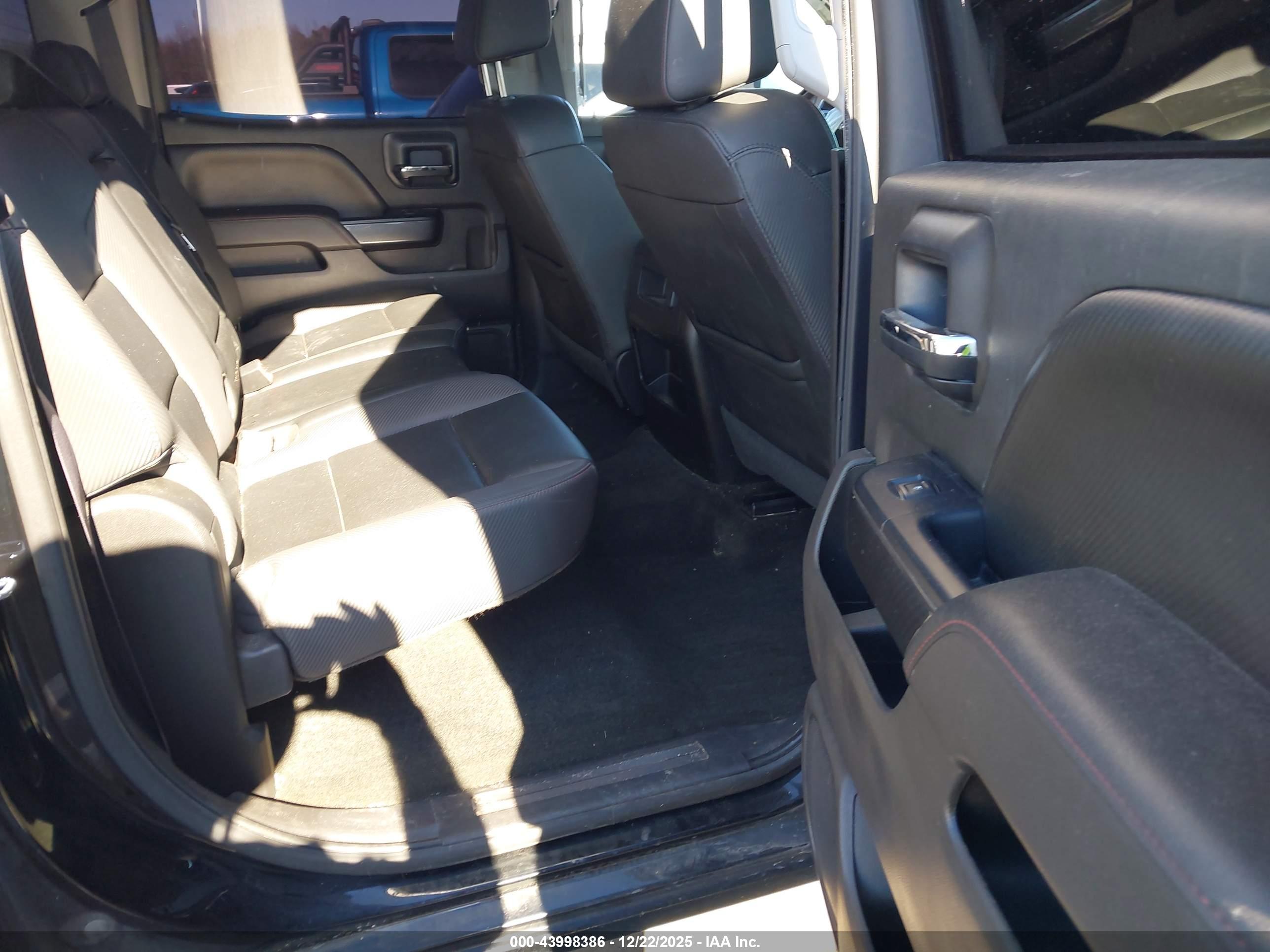 GMC SIERRA image 8