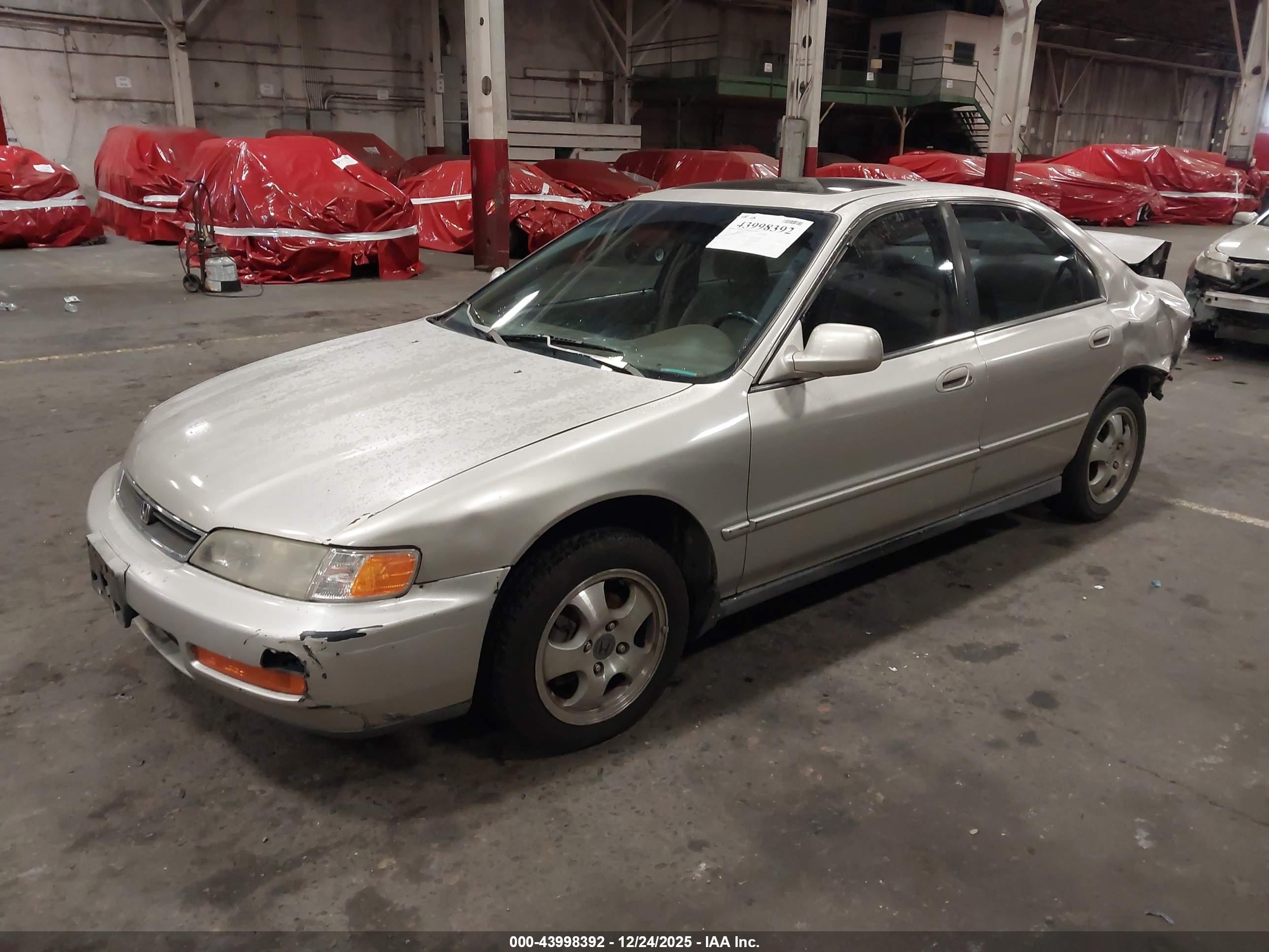 HONDA ACCORD image 2