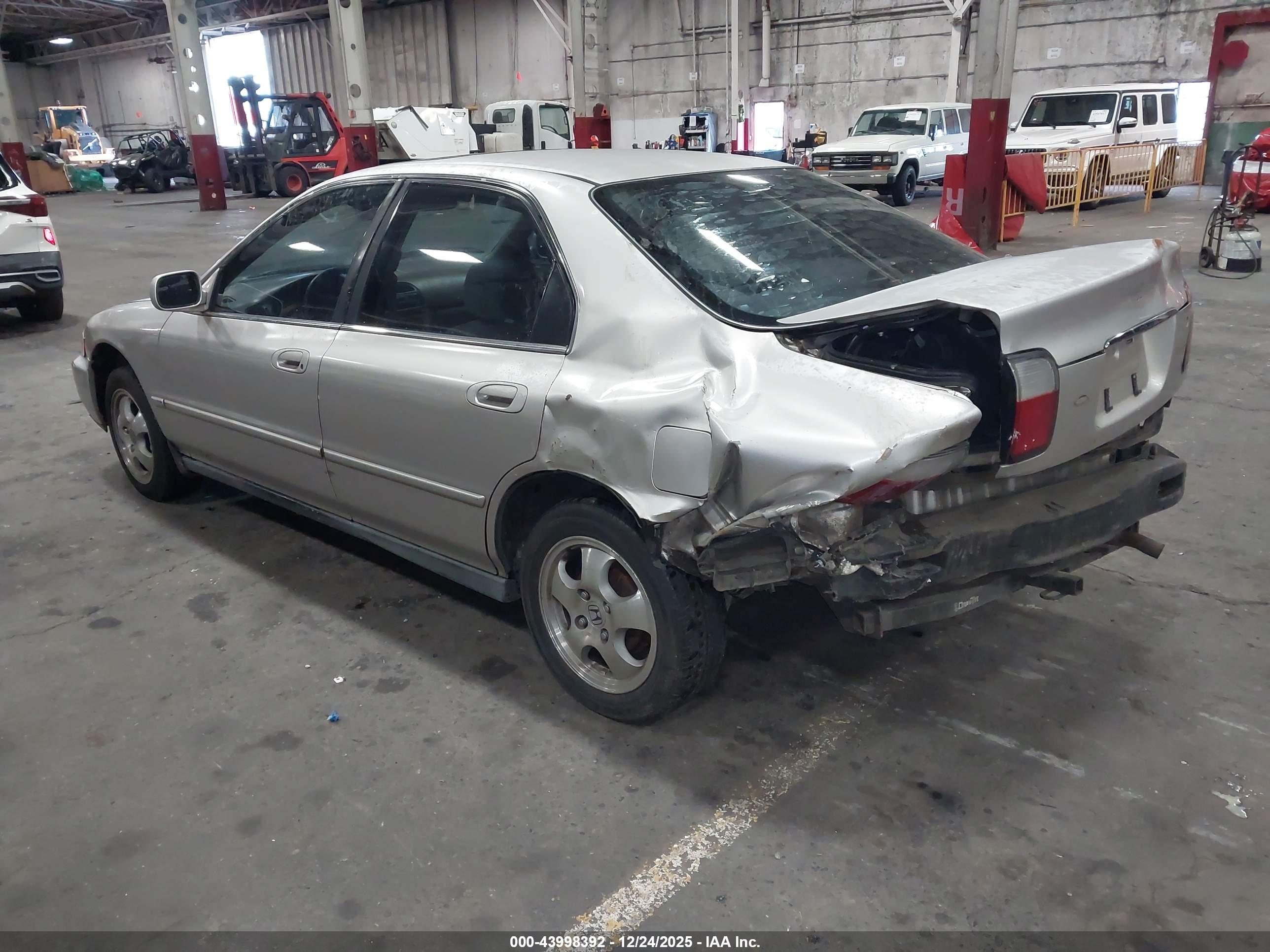 HONDA ACCORD image 3