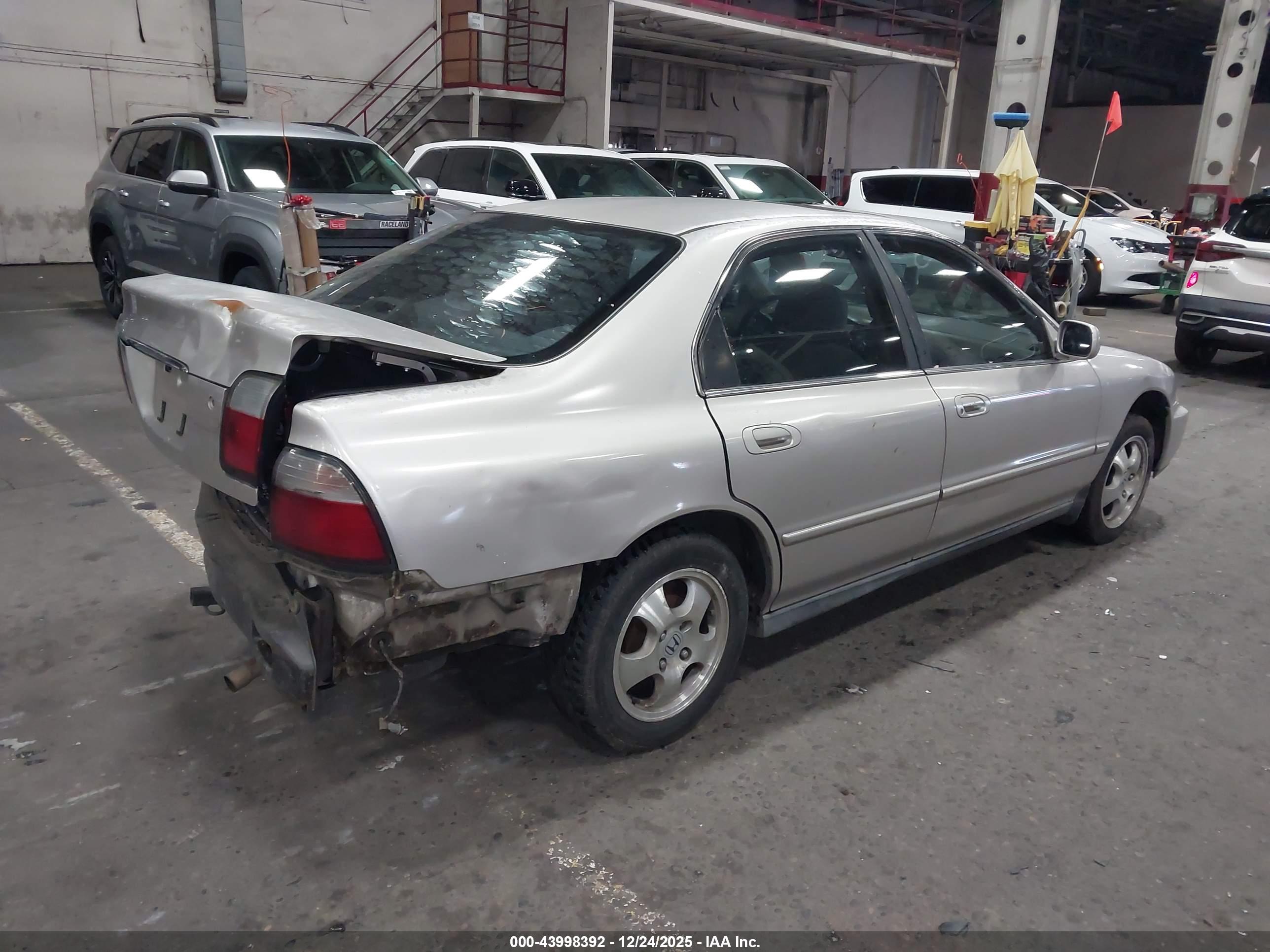 HONDA ACCORD image 4