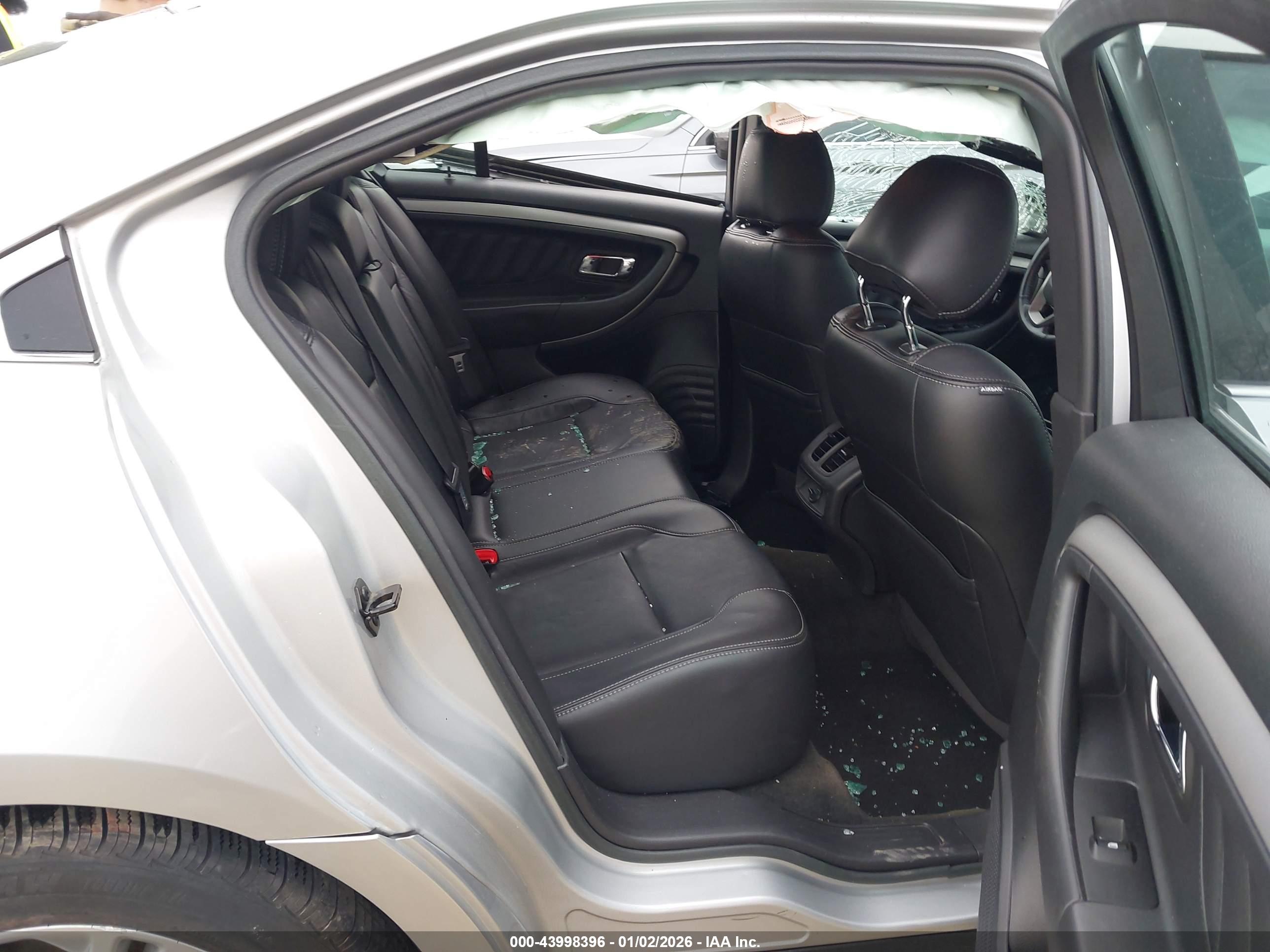 FORD TAURUS image 8