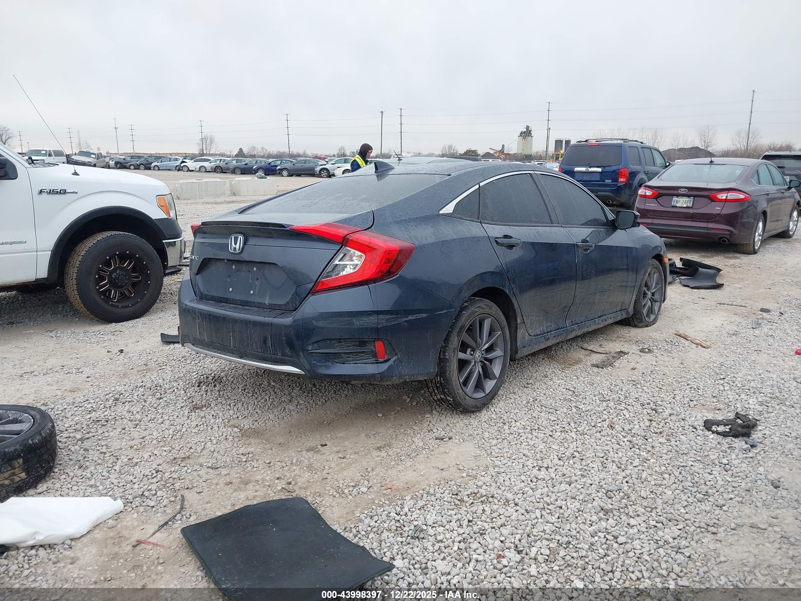 HONDA CIVIC image 4